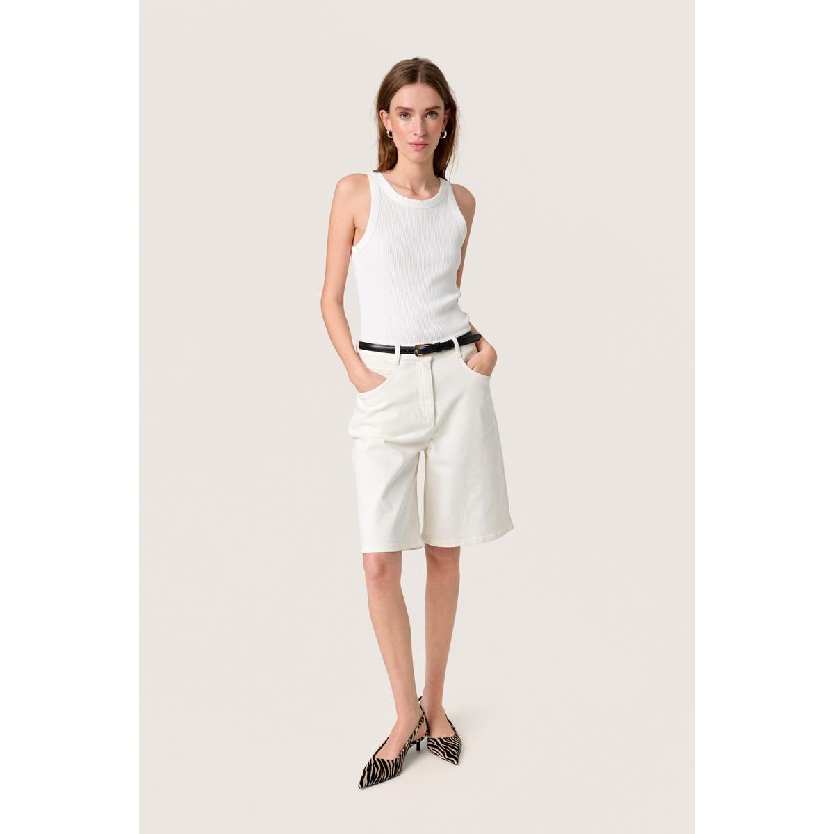 product/s/o/soaked-in-luxury_30406067-111001_1.jpg