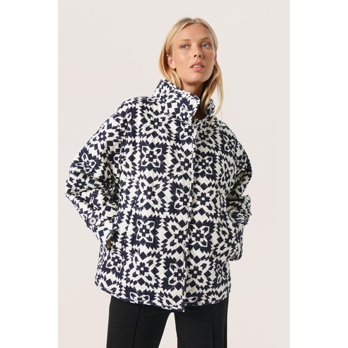 product/s/o/soaked-in-luxury_30407140-302588_6.jpg