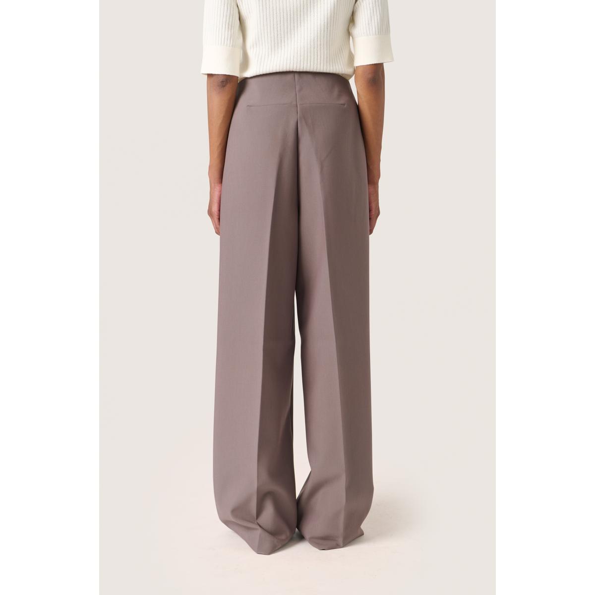 product/s/o/soaked-in-luxury_30407228-180403_3.jpg
