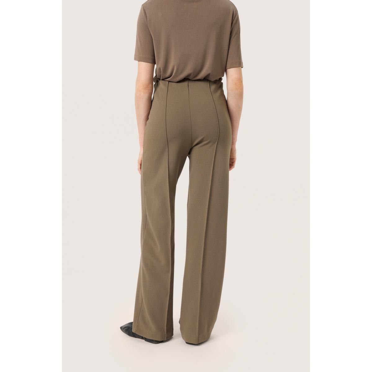 product/s/o/soaked-in-luxury_30407279-190808_9.jpg