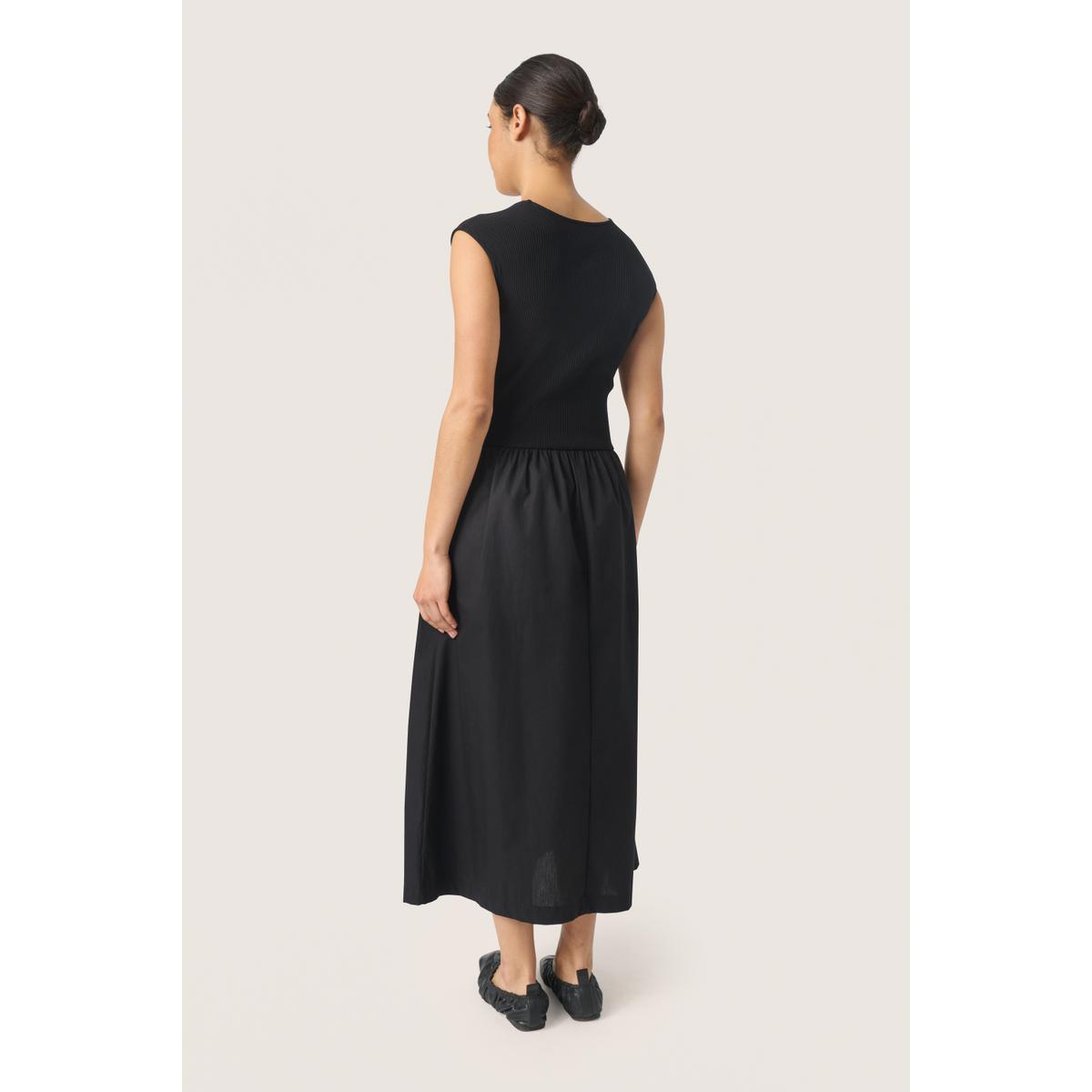 product/s/o/soaked-in-luxury_30407490-194008_5.jpg