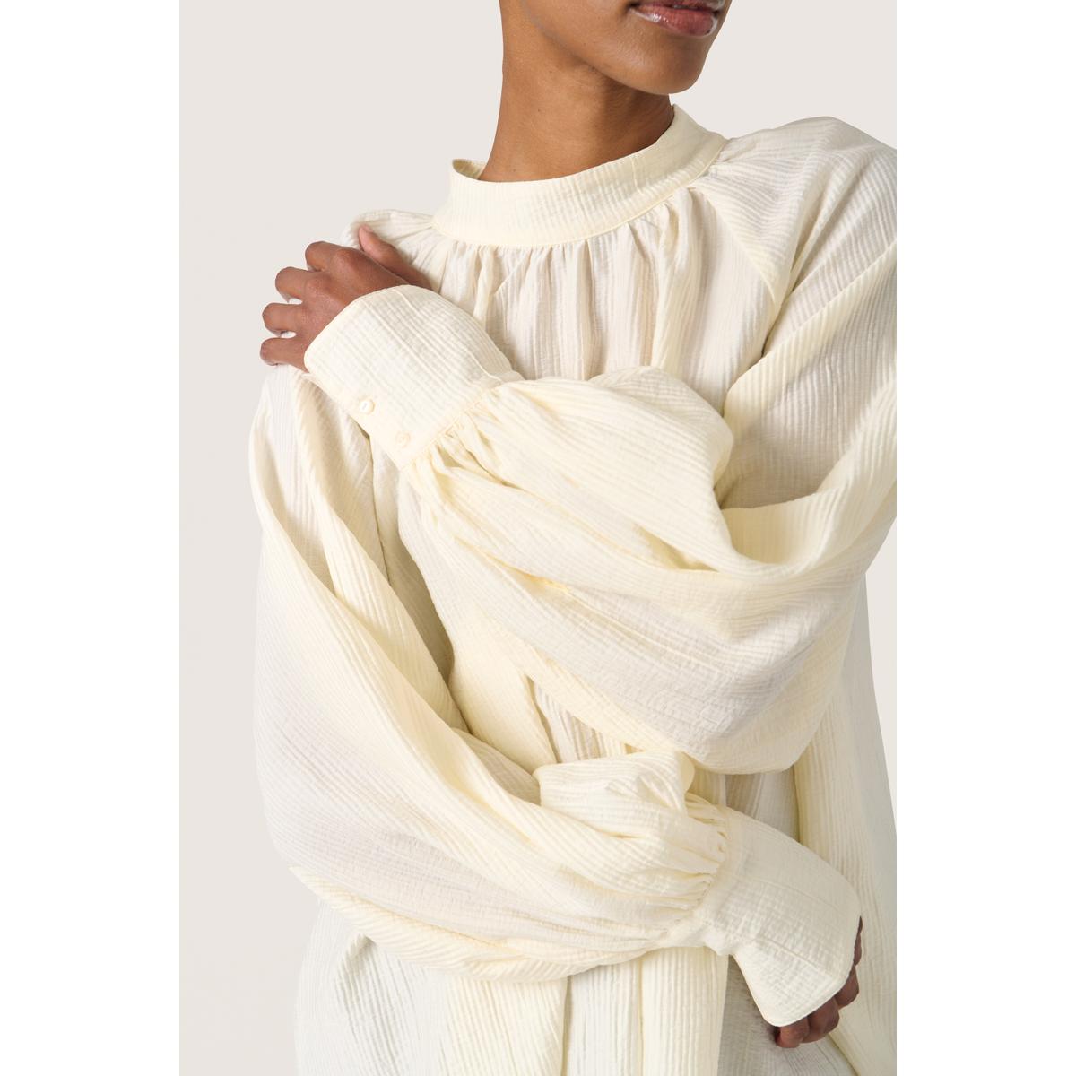 product/s/o/soaked-in-luxury_30407833-110701_3.jpg