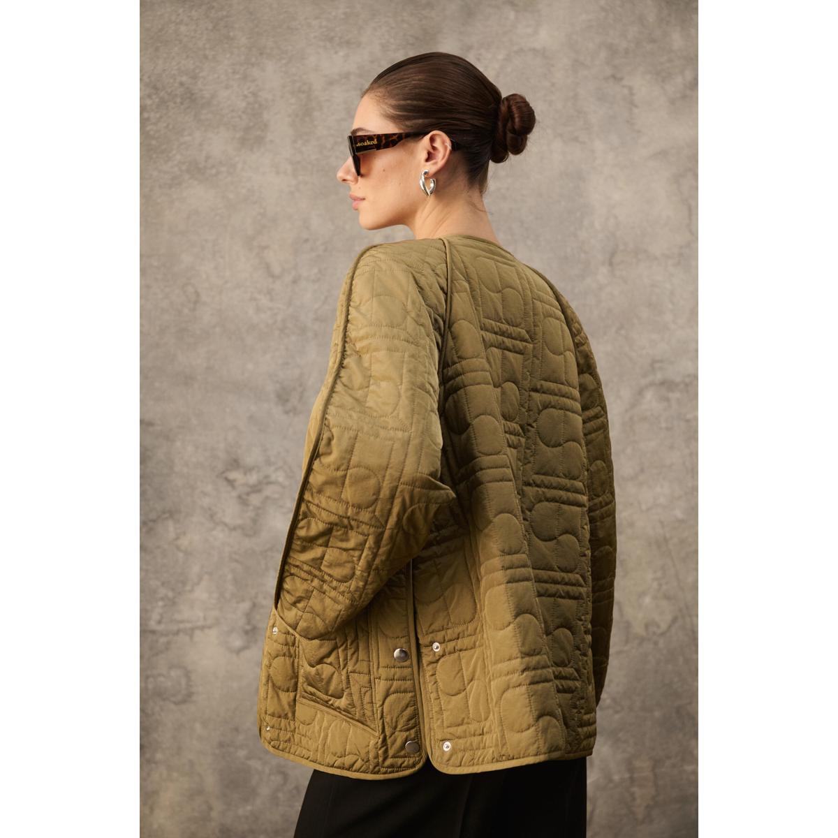 product/s/o/soaked-in-luxury_30407852-180617_14.jpg