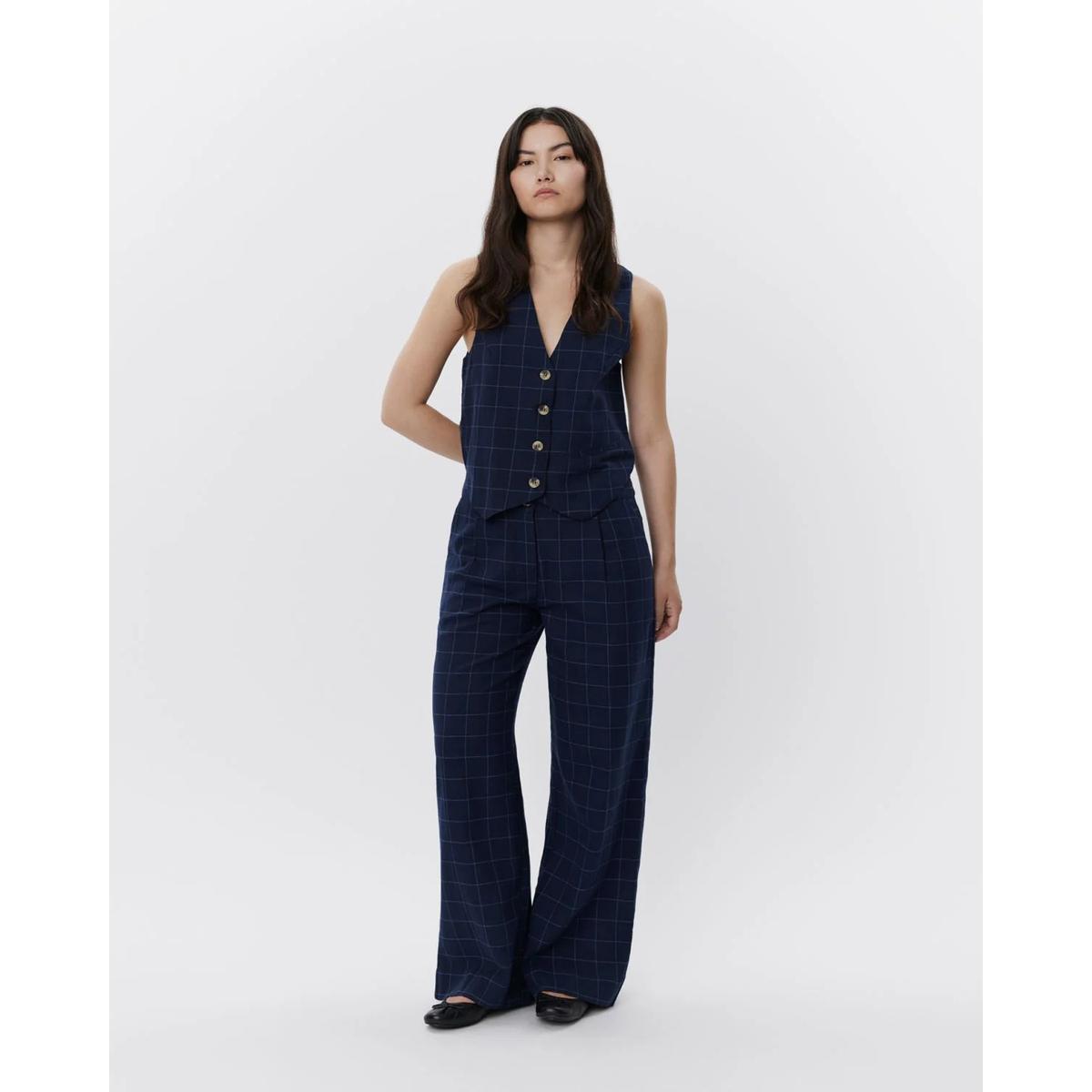 product/s/o/sofie-schnoor_s243141-5103_navy-check_3.jpg