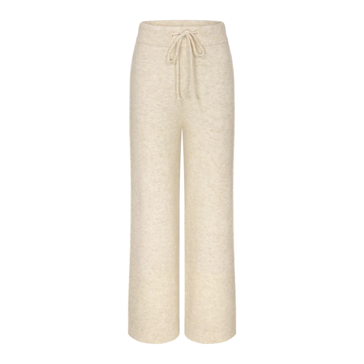 product/t/r/triumph_10225058-pc09_cream-miscellaneous_1.jpg