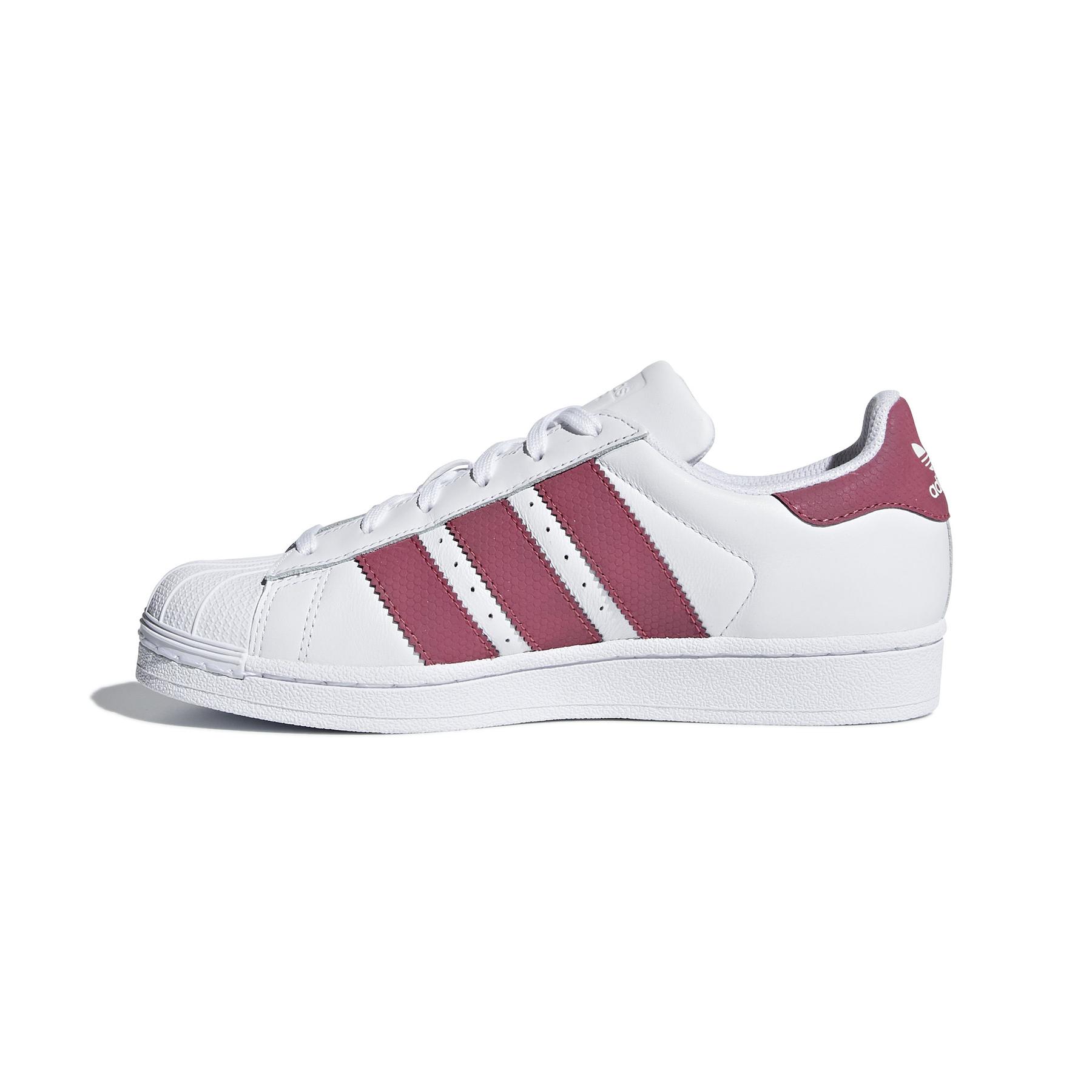 product/2/0/2025_08_adidas_cq2690_5_footwear_photography_side_medial_center_view_white.jpg