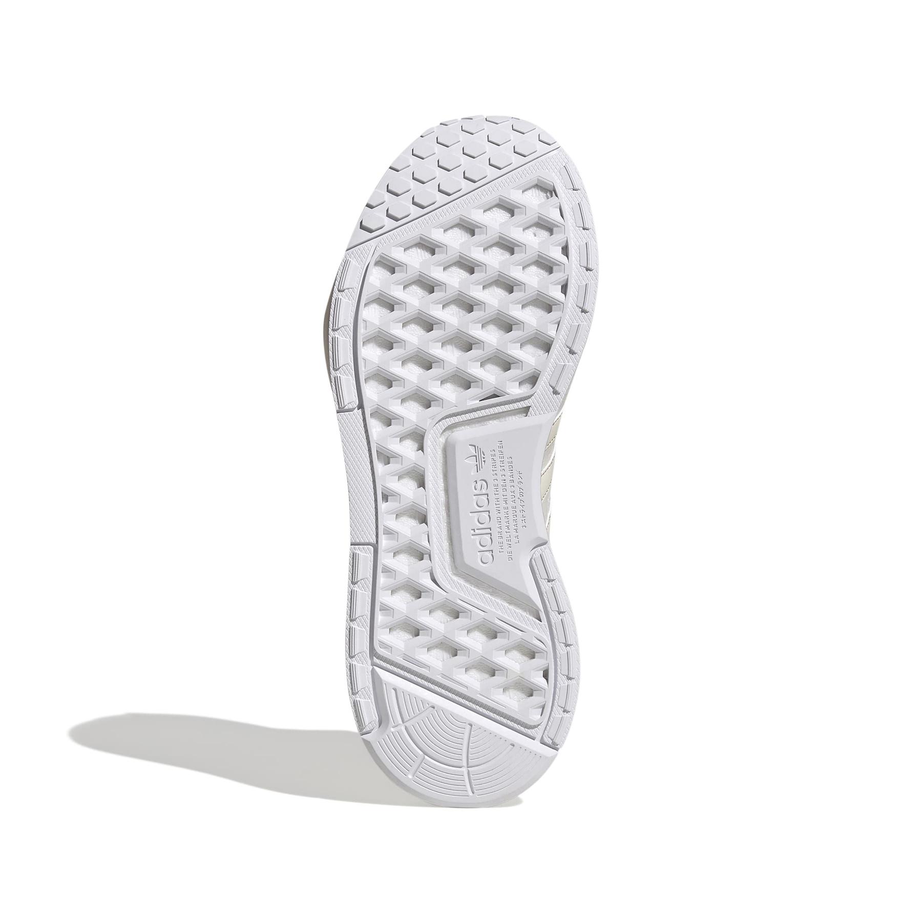 product/2/0/2025_08_adidas_gy6818_4_footwear_photography_bottom_view_white.jpg