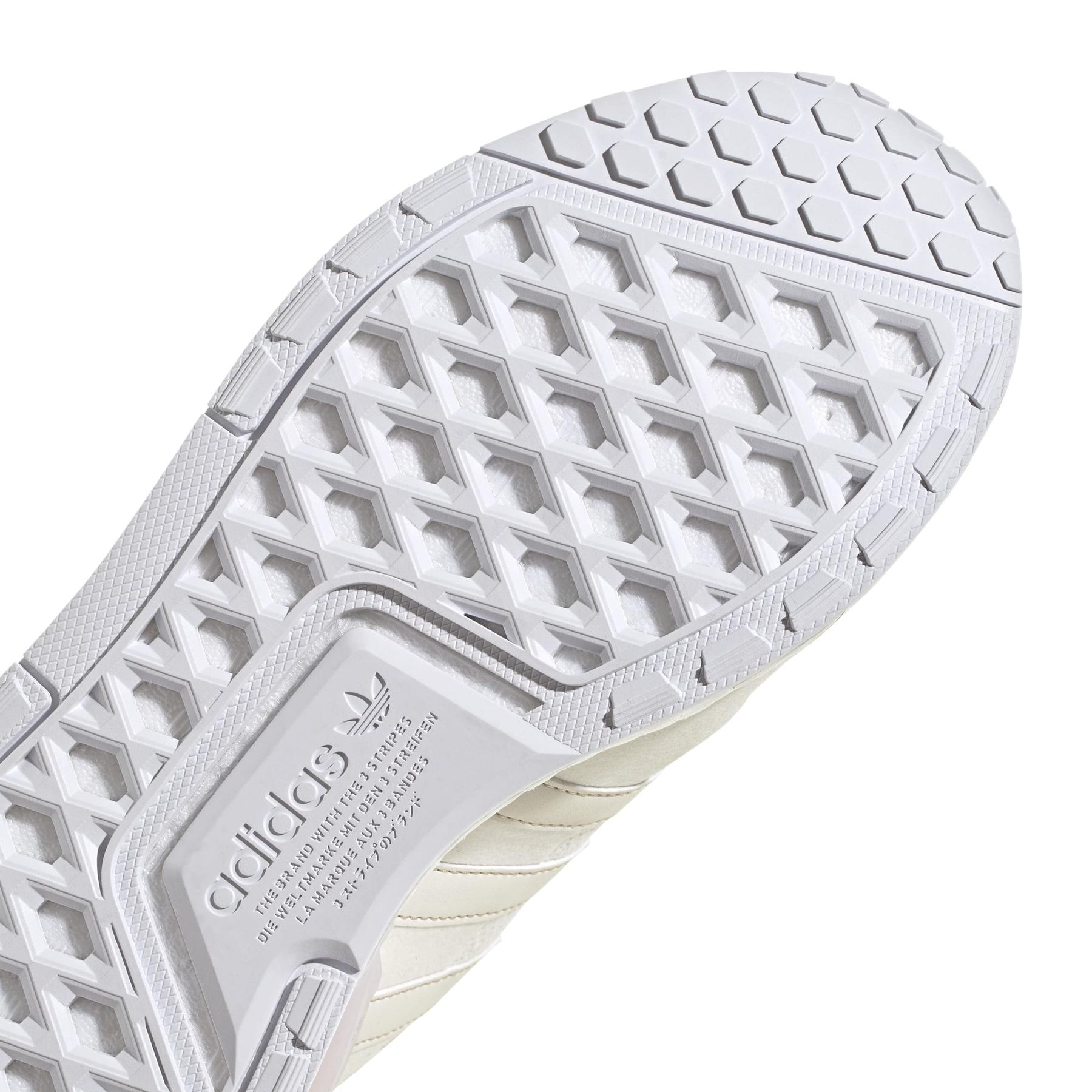 product/2/0/2025_08_adidas_gy6818_8_footwear_photography_detail_view_1_white.jpg