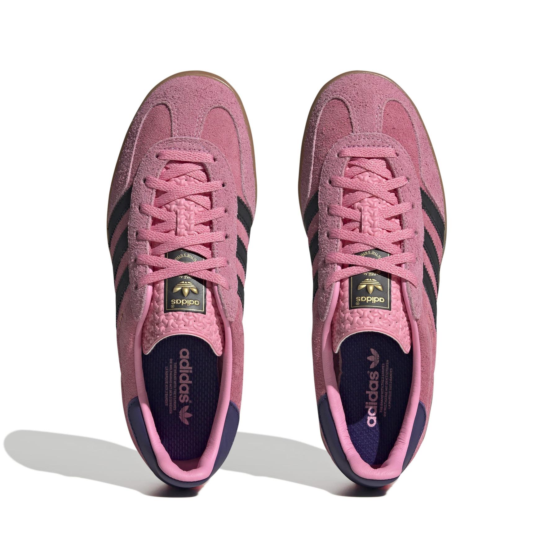 product/2/0/2025_08_adidas_ie7002_3_footwear_photography_top_portrait_view_white.jpg