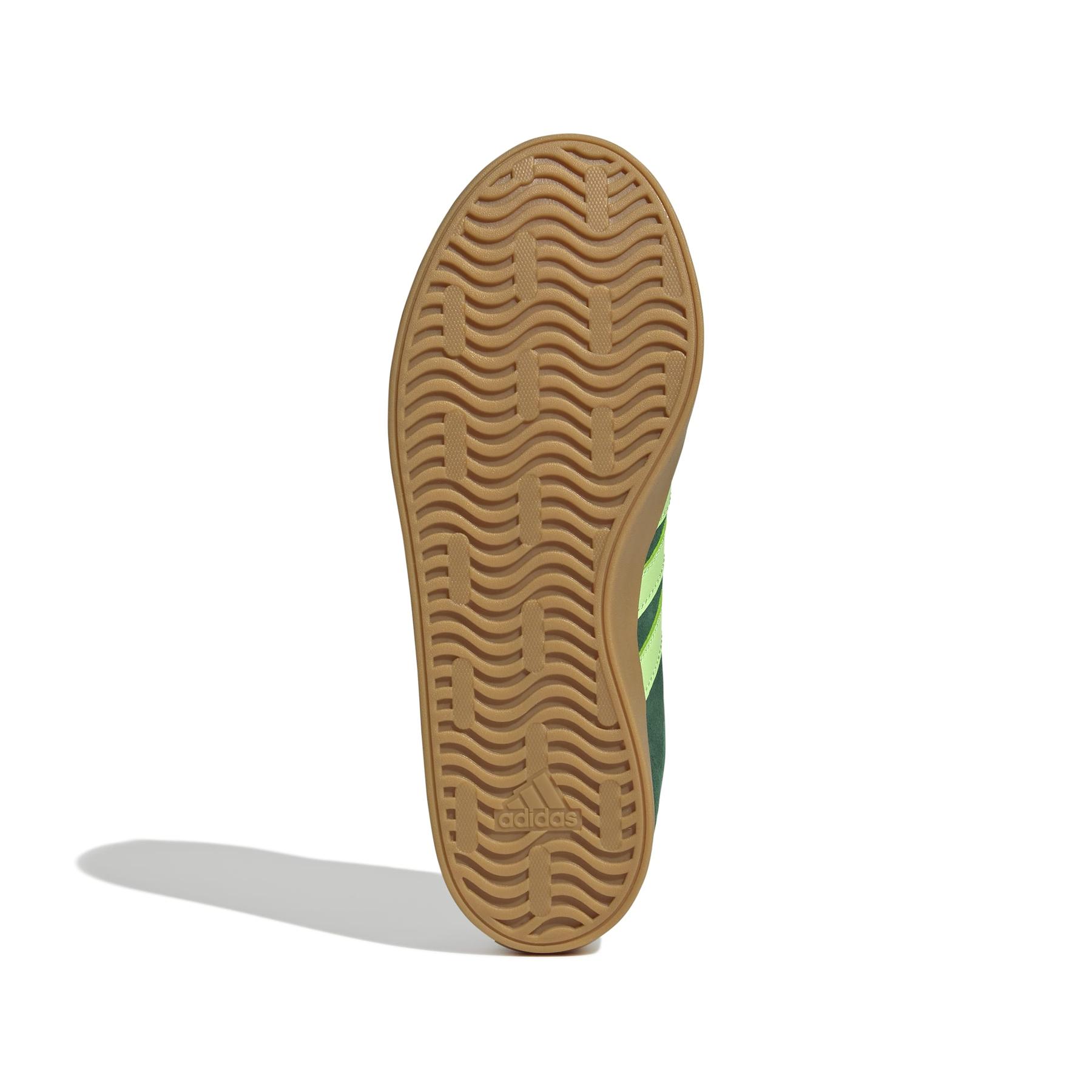 product/2/0/2025_adidas_jp6914_4_footwear_photography_bottom_view_white.jpg