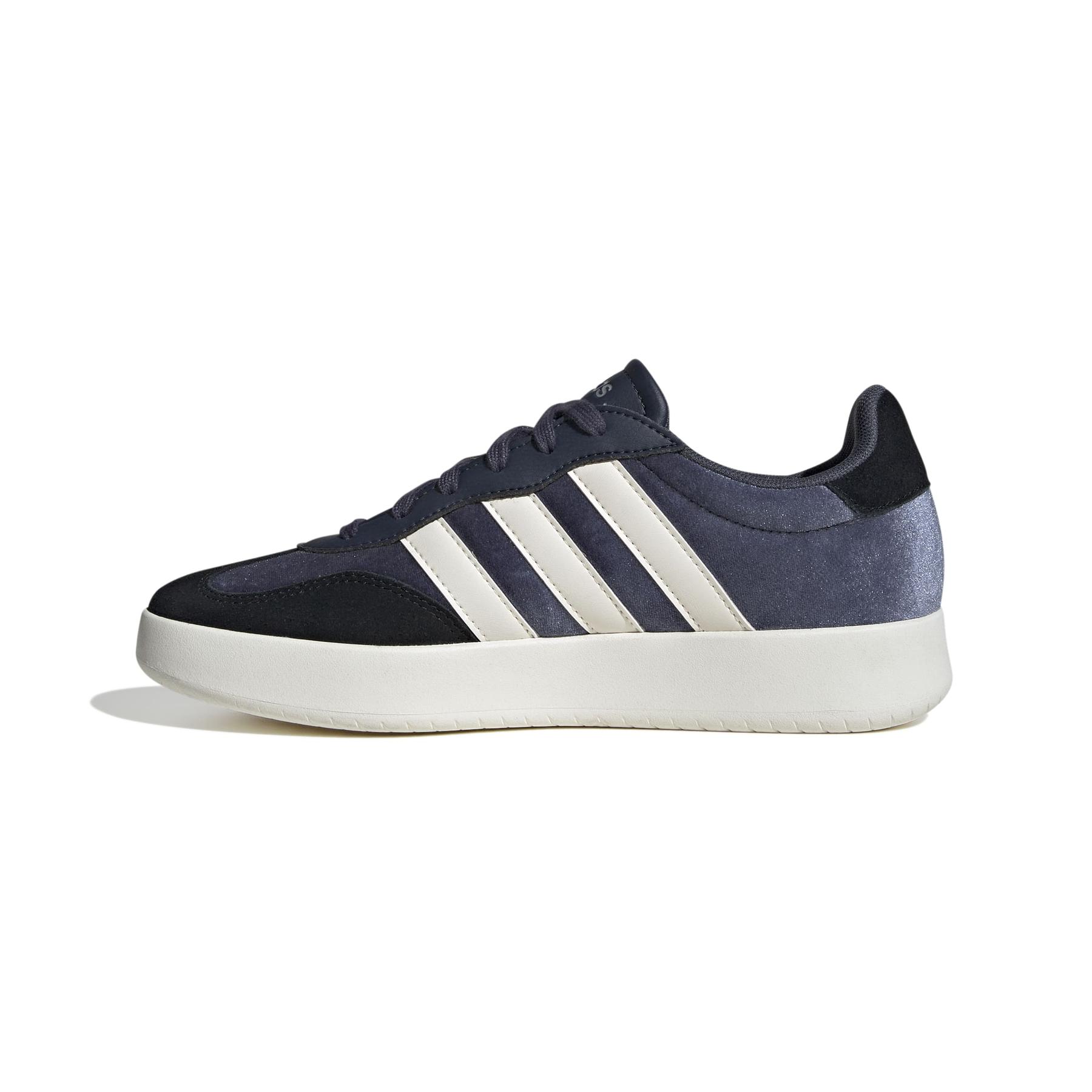 product/2/0/2025_adidas_jr1197_5_footwear_photography_side_medial_center_view_white.jpg