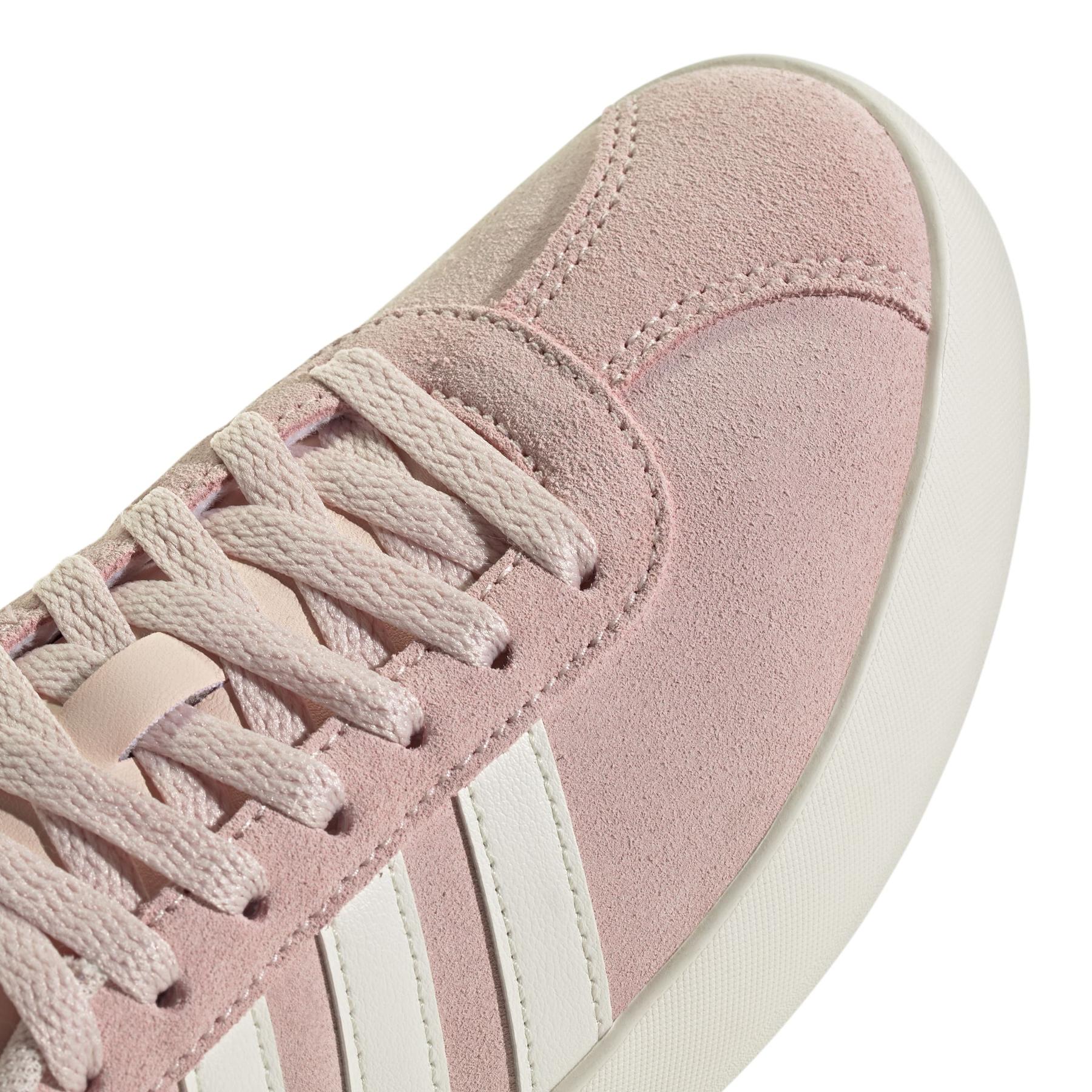 product/2/0/2025_adidas_jr8646_8_footwear_photography_detail_view_1_white.jpg