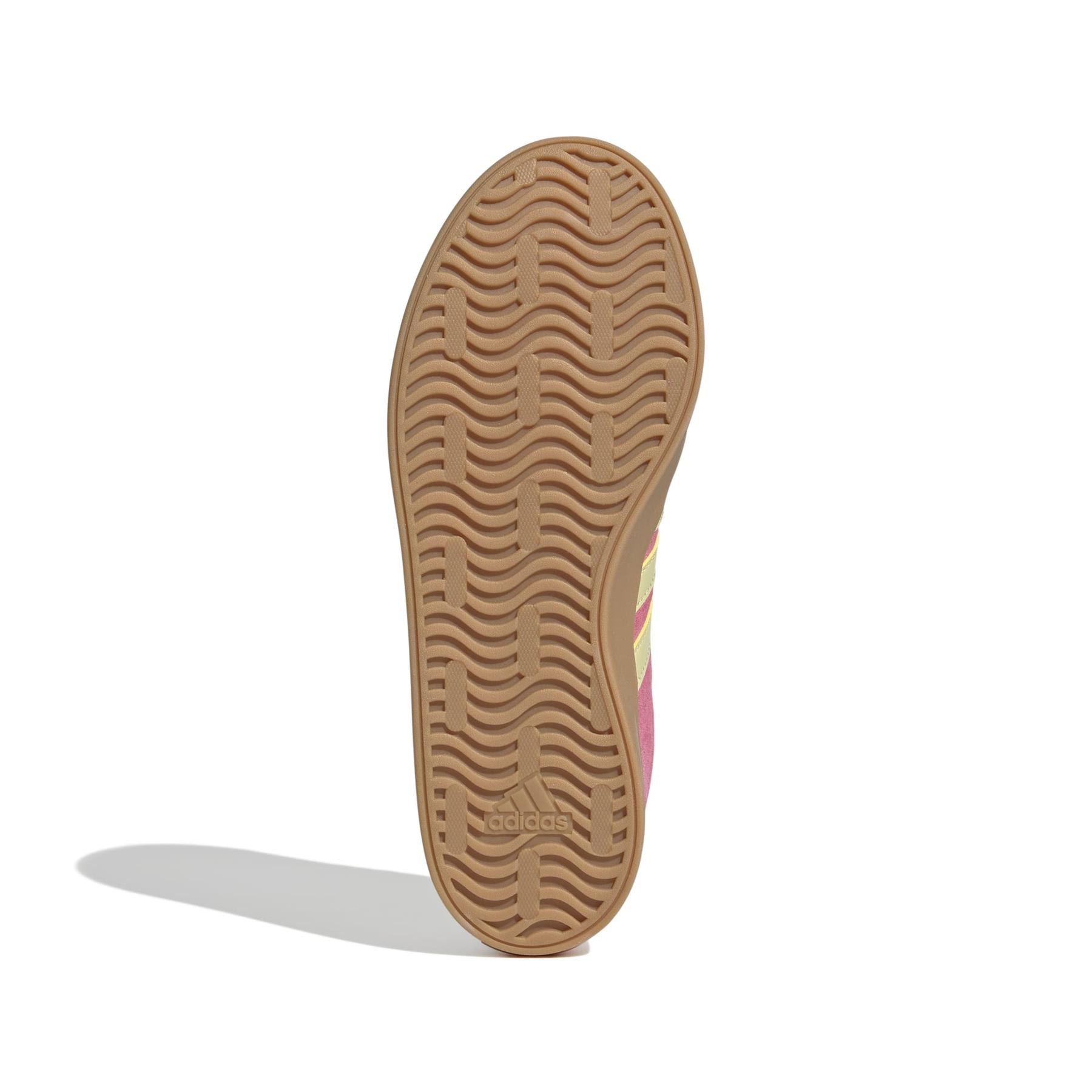 product/2/0/2025_adidas_jr8647_4_footwear_photography_bottom_view_white.jpg
