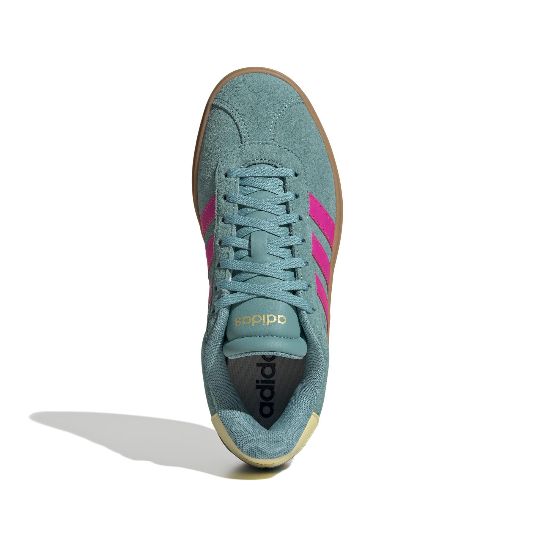 product/a/d/adidas-originals_jq5634_3_footwear_photography_top_portrait_view_white.jpg