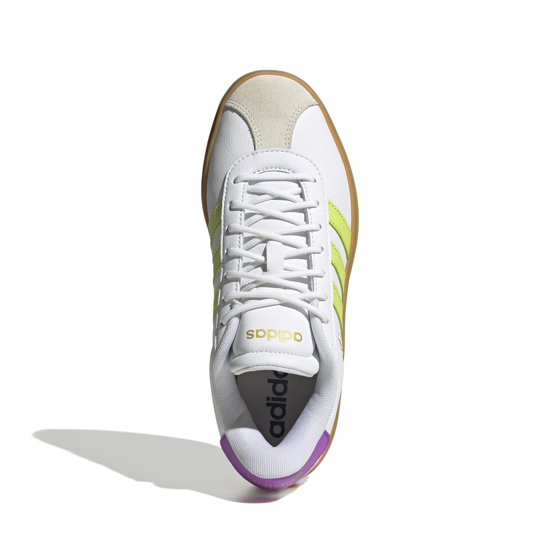 product/a/d/adidas-originals_jq5644_3_footwear_photography_top_portrait_view_white.jpg