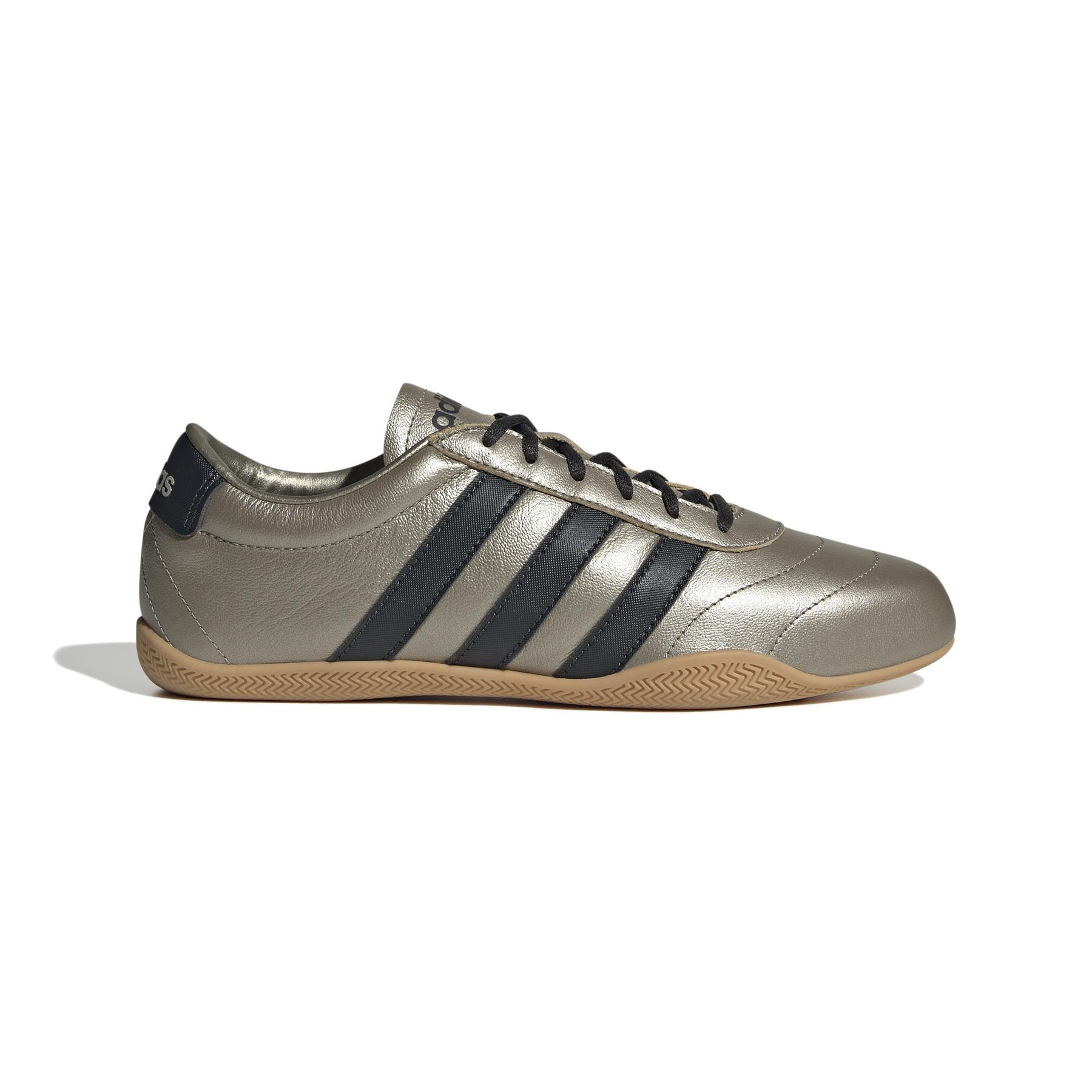 product/a/d/adidas-originals_jq9681_1_footwear_photography_side_lateral_center_view_white.jpg
