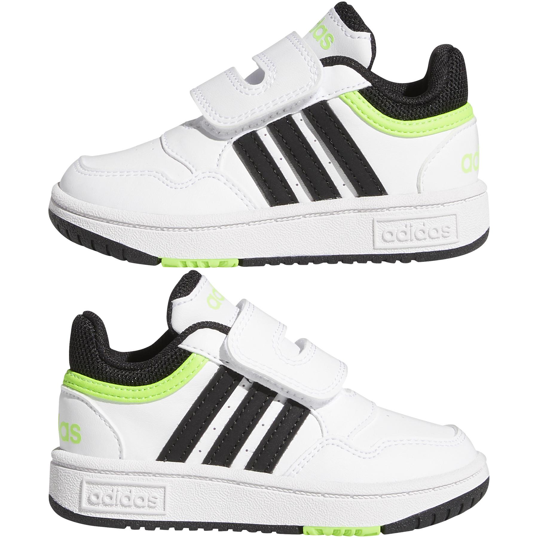 product/a/d/adidas_gw0441_10_footwear_photography_mirrored_pair_view_white.jpg