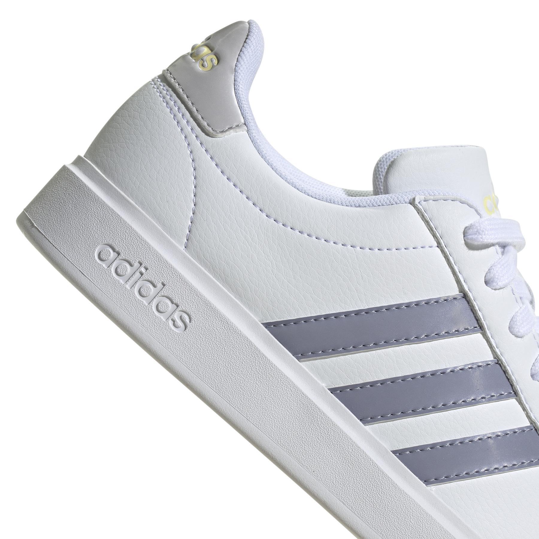 product/a/d/adidas_hp2541_8_footwear_photography_detail_view_1_white_000.jpg