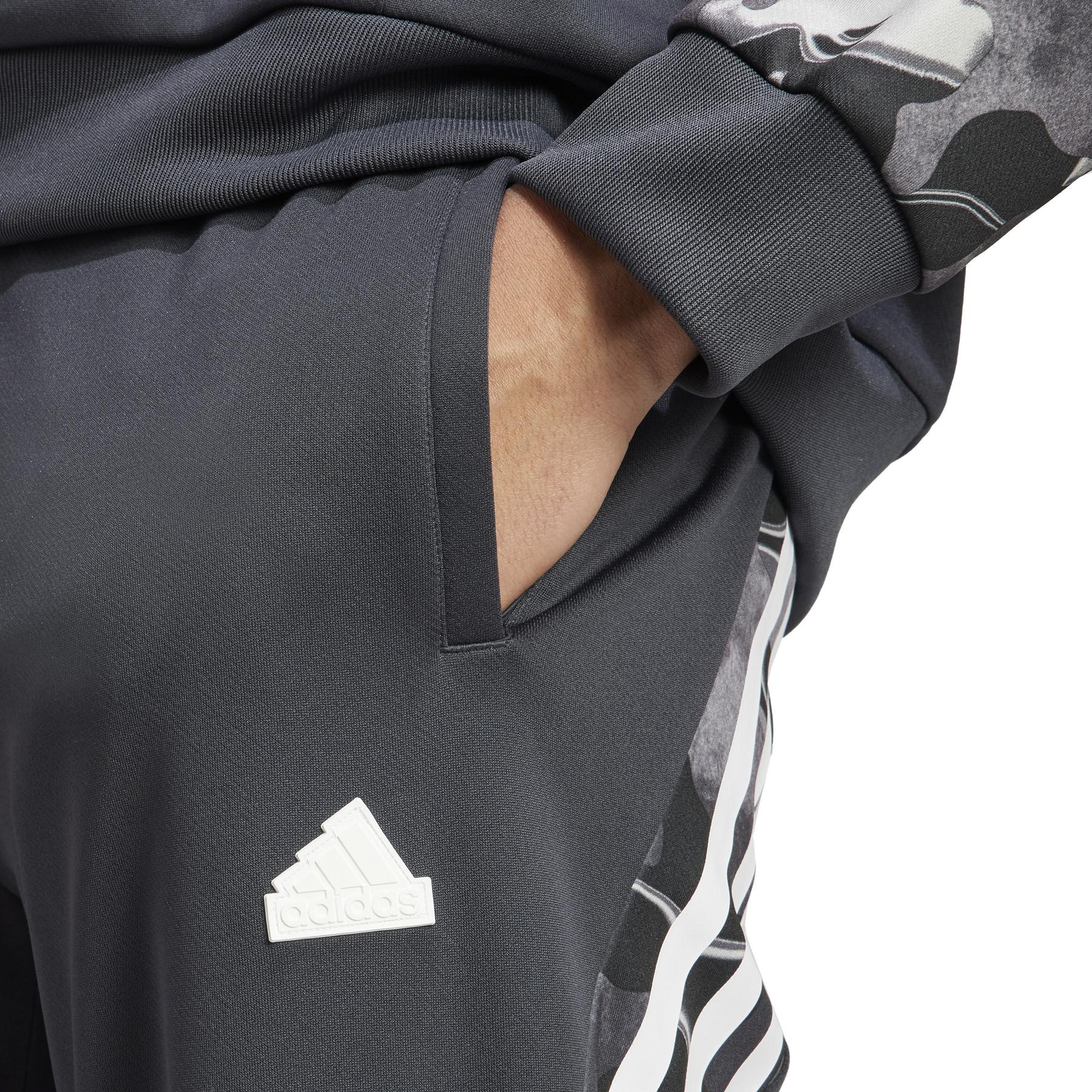 product/a/d/adidas_ib6127_6_apparel_on_model_detail_view_1_white.jpg