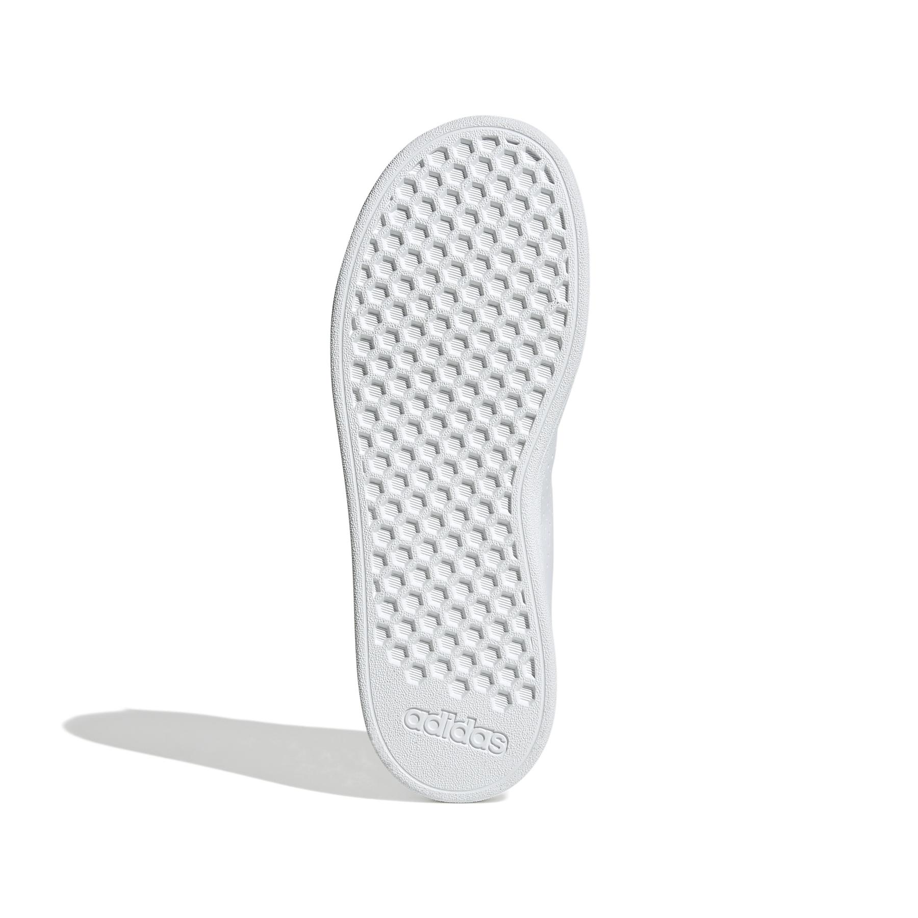 product/a/d/adidas_id3886_4_footwear_photography_bottom_view_white.jpg
