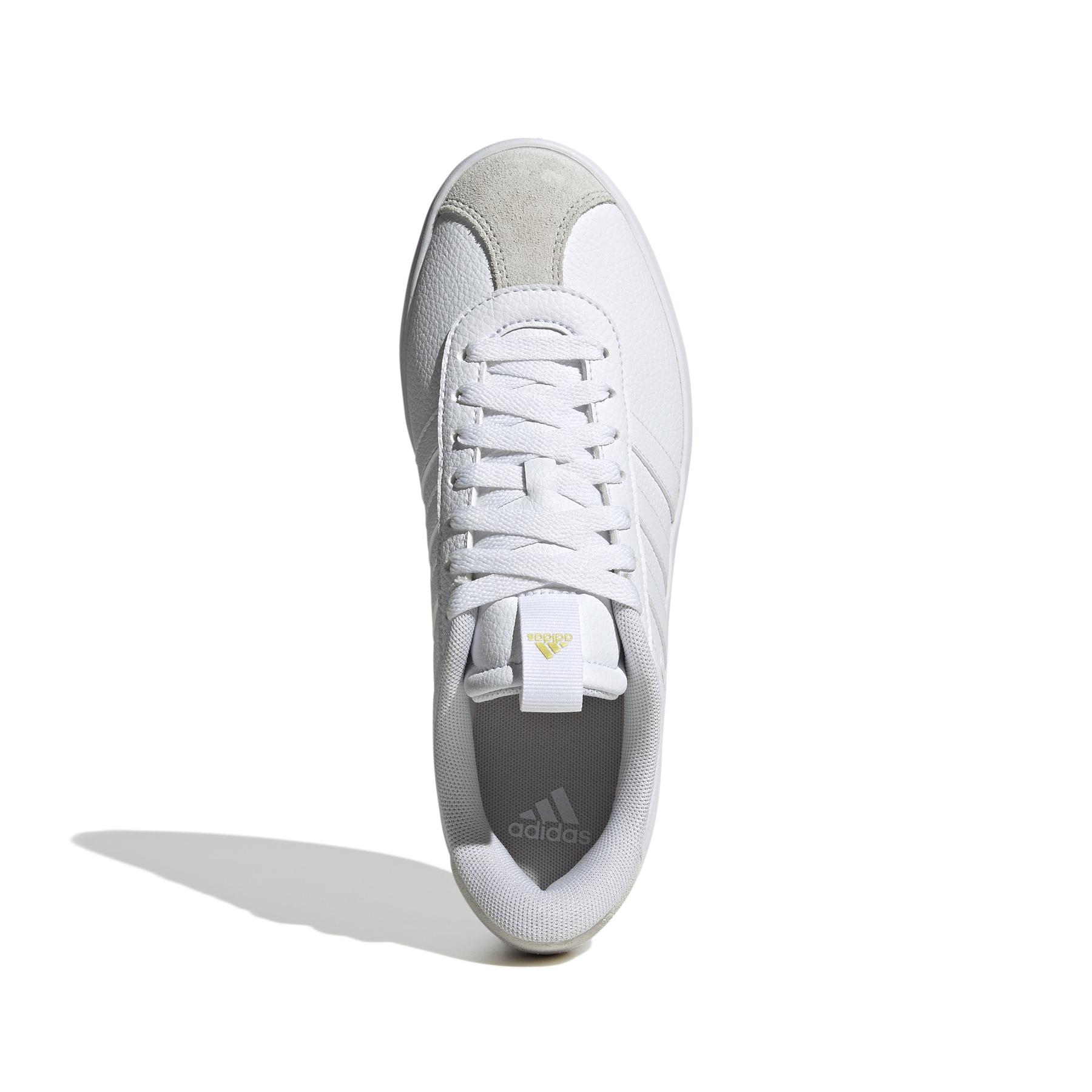product/a/d/adidas_id8795_3_footwear_photography_top_portrait_view_white.jpg