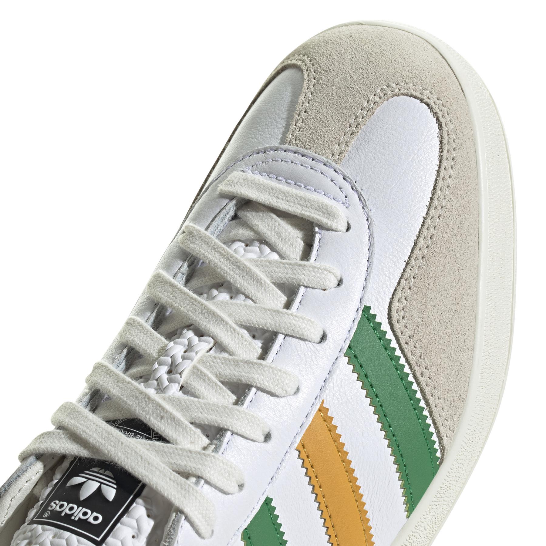 product/a/d/adidas_ie9092_8_footwear_photography_detail_view_1_white.jpg