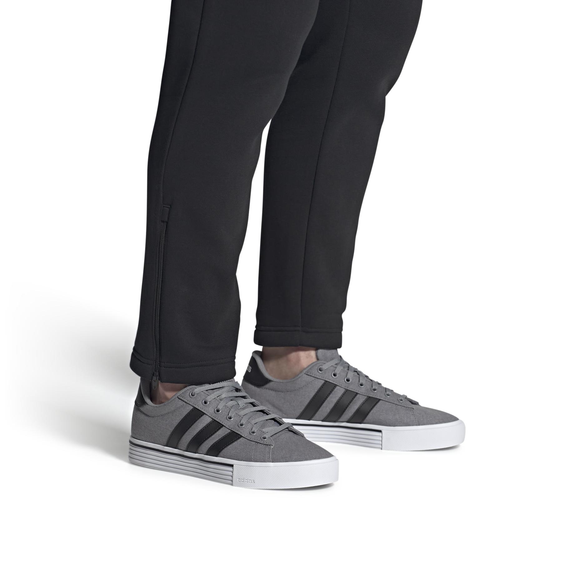 product/a/d/adidas_if4493_10_footwear_on_model_front_view_white.jpg
