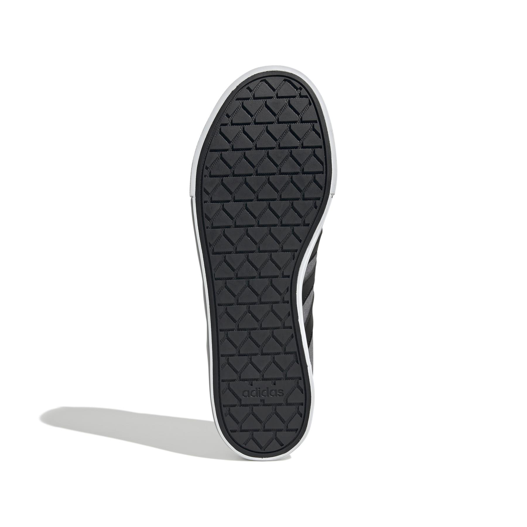 product/a/d/adidas_if4493_4_footwear_photography_bottom_view_white.jpg