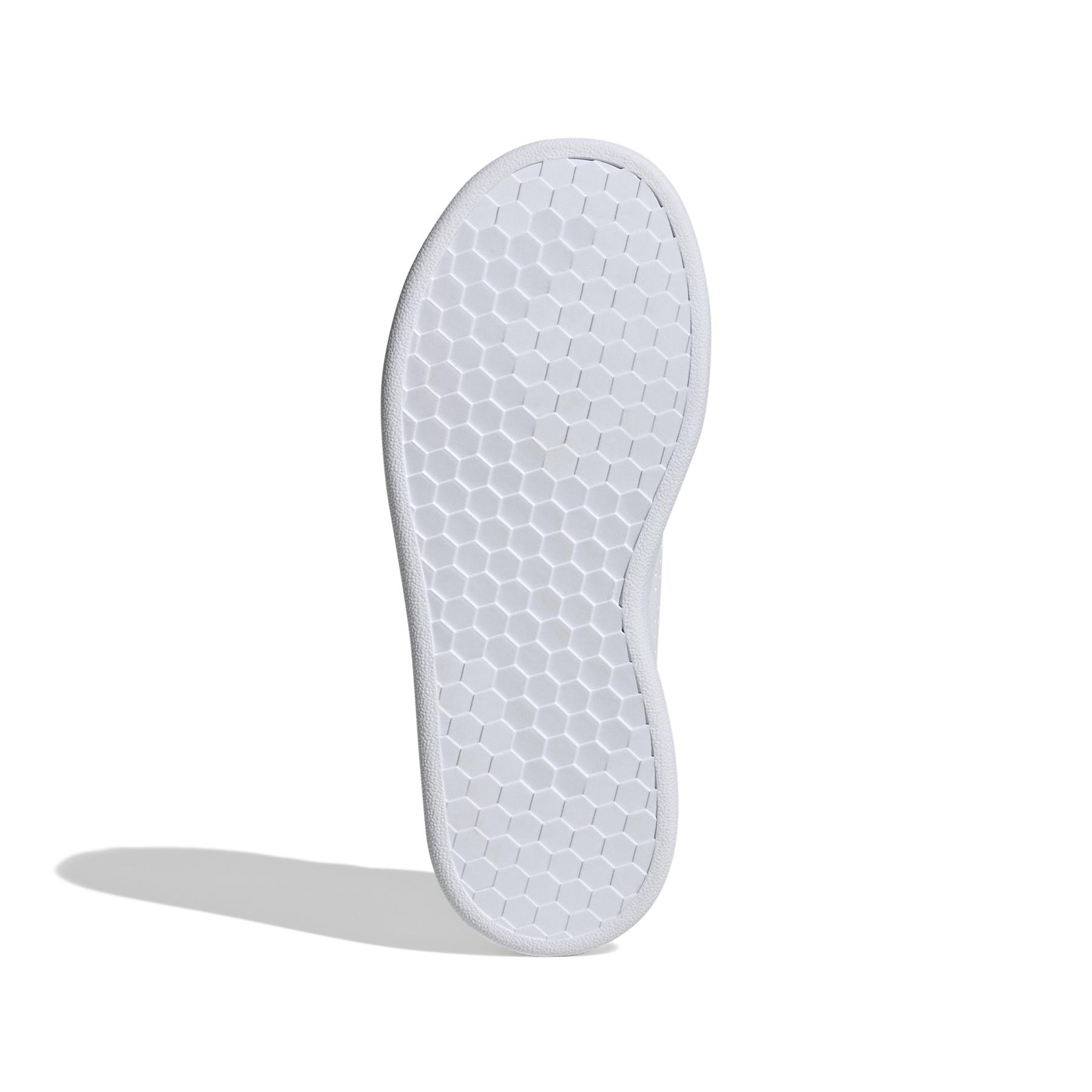 product/a/d/adidas_ig4255_3_footwear_photography_bottom_view_white-nw110824.jpg