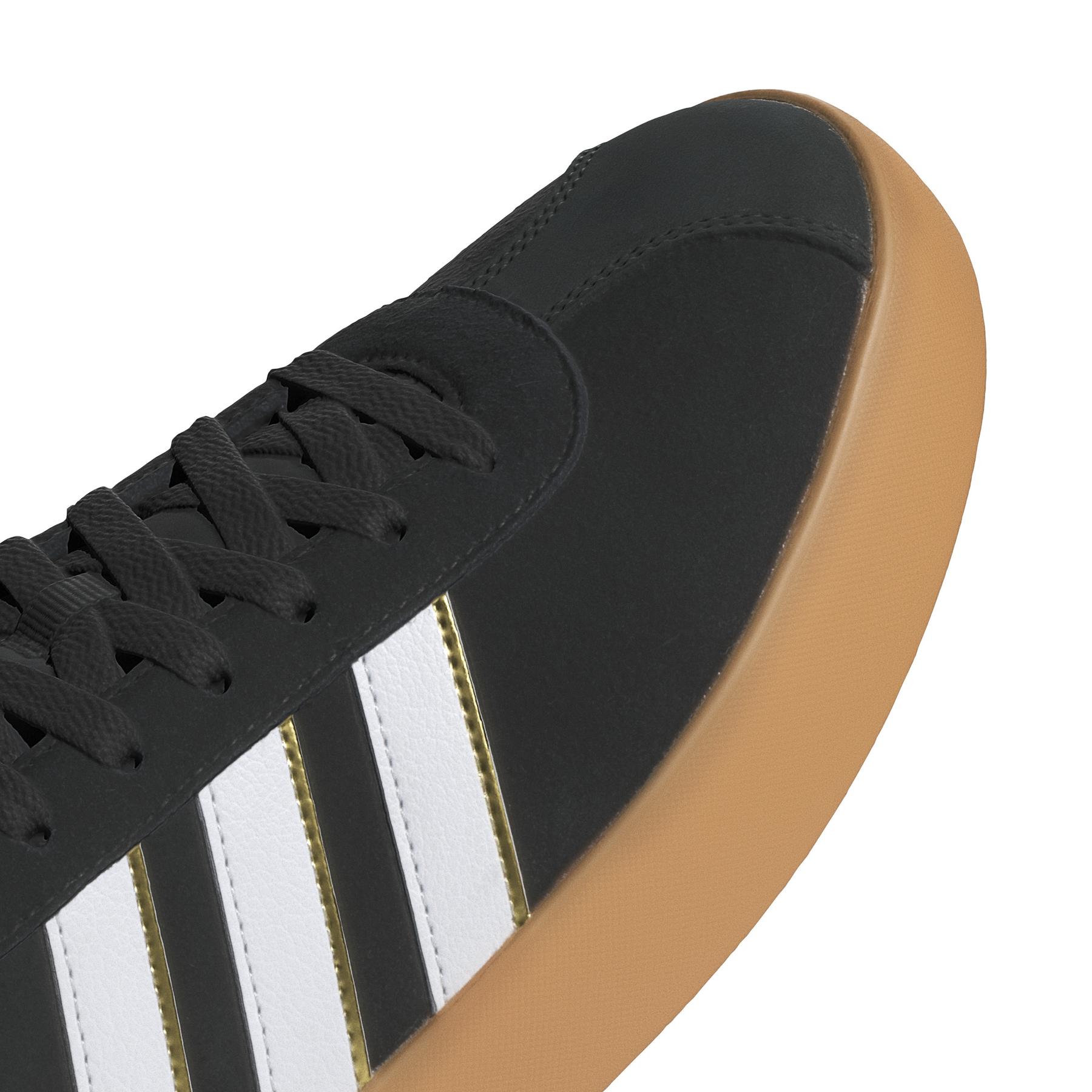 product/a/d/adidas_ih4789_8_footwear_photography_detail_view_1_white.jpg
