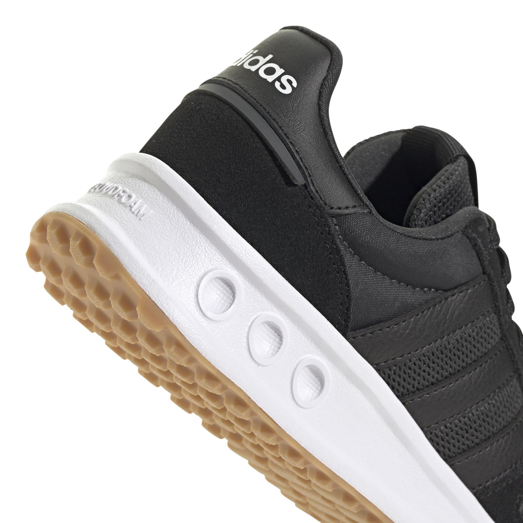product/a/d/adidas_ih8623_8_footwear_photography_detail_view_1_white.jpg