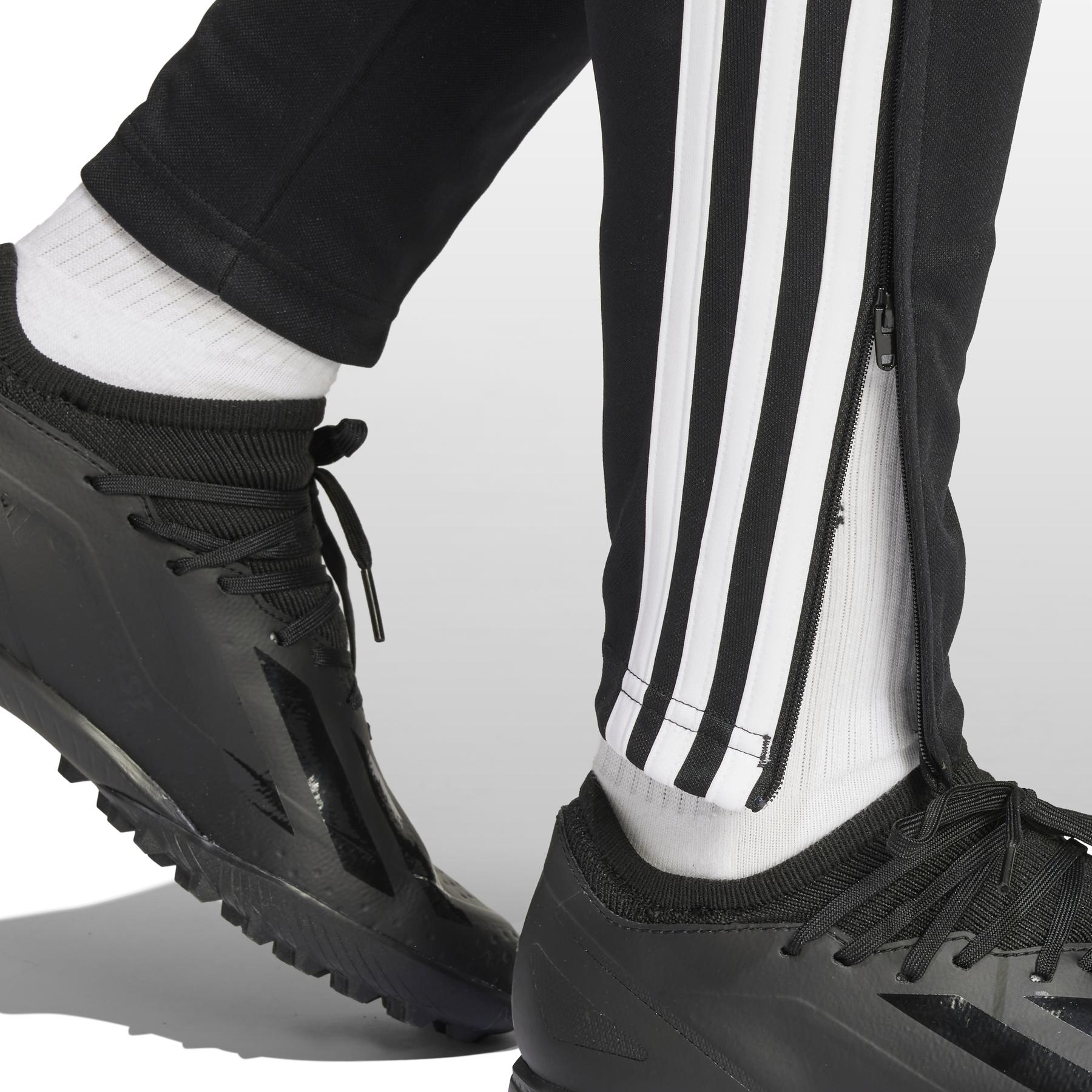 product/a/d/adidas_ij7660_9_apparel_on_model_detail_view_2_white.jpg