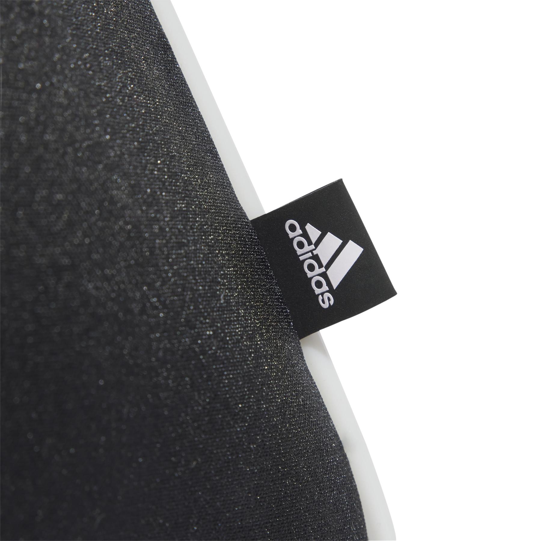 product/a/d/adidas_ip9785_5_hardware_photography_detail_view_2_white.jpg