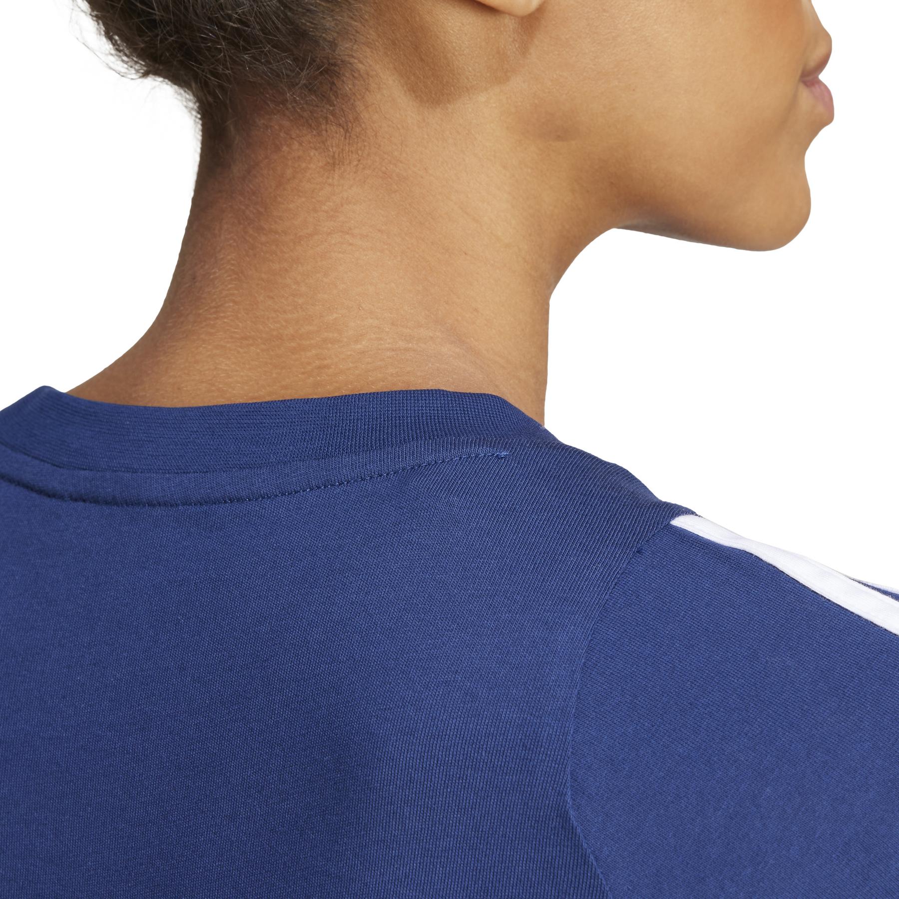product/a/d/adidas_ir9354_8_apparel_on_model_detail_view_1_white.jpg