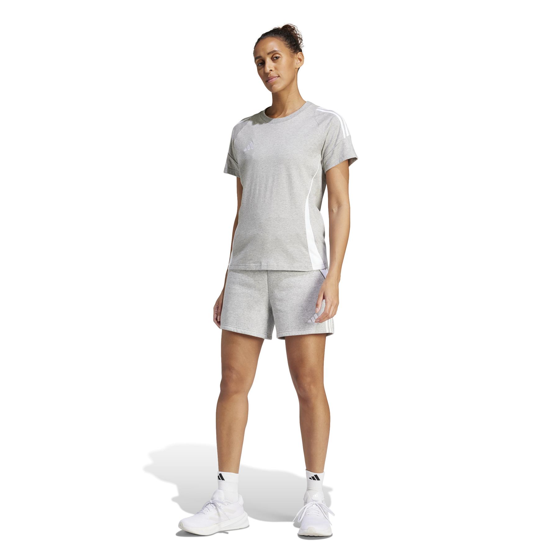 product/a/d/adidas_ir9355_7_apparel_on_model_standard_outfit_view_white-nw040524x.jpg