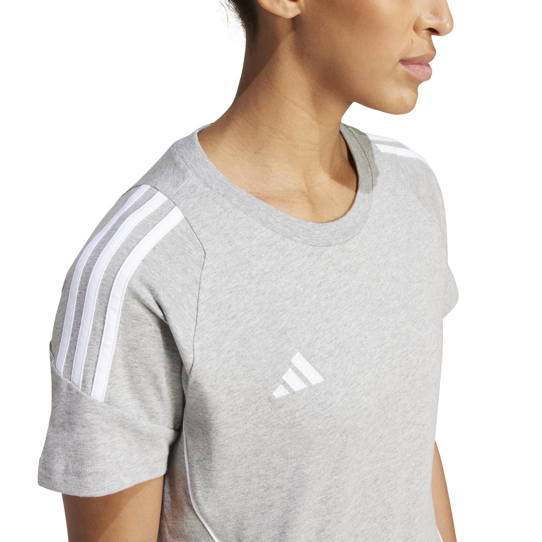 product/a/d/adidas_ir9355_8_apparel_on_model_detail_view_1_white-nw040524x.jpg