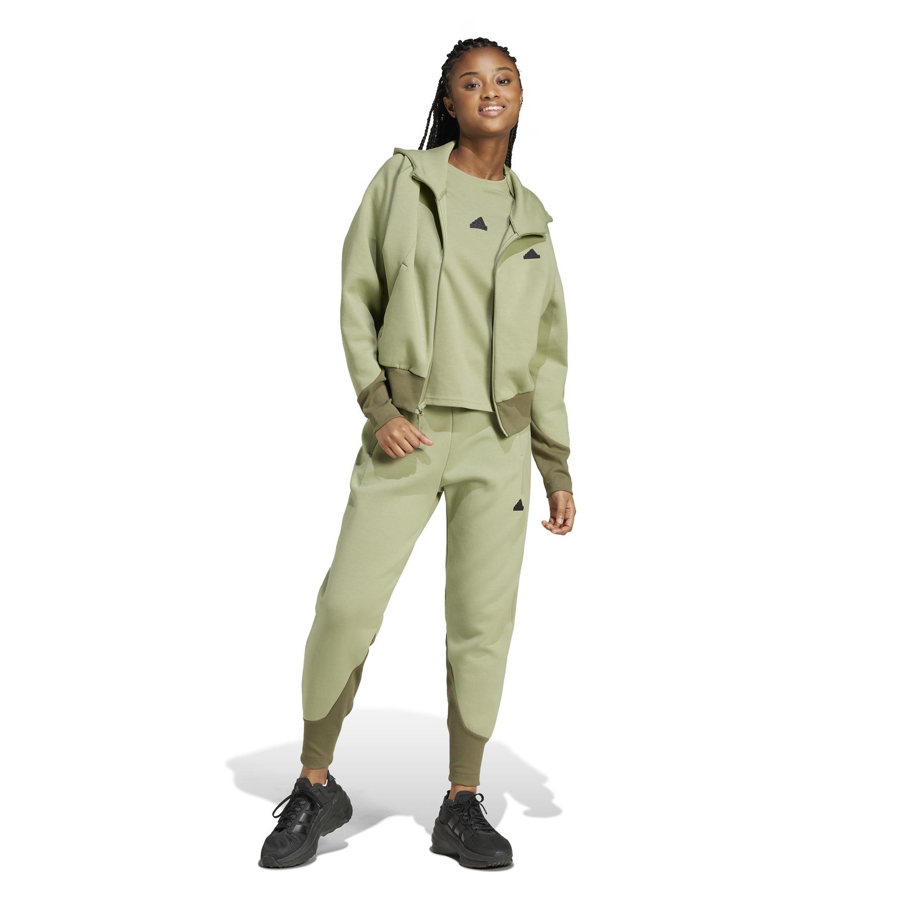 product/a/d/adidas_iw7752_7_apparel_on_model_standard_outfit_view_white.jpg