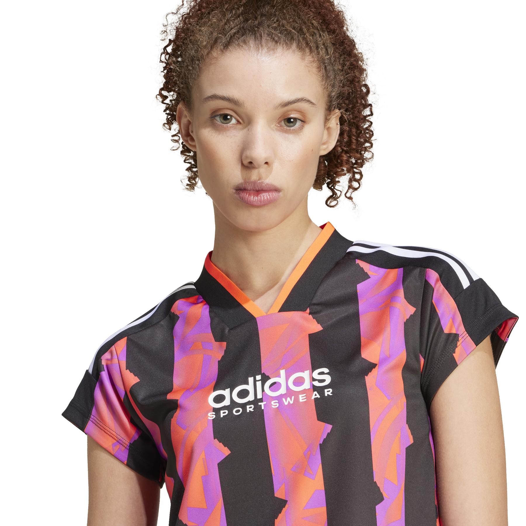 product/a/d/adidas_ix3517_7_apparel_on_model_detail_view_1_white.jpg