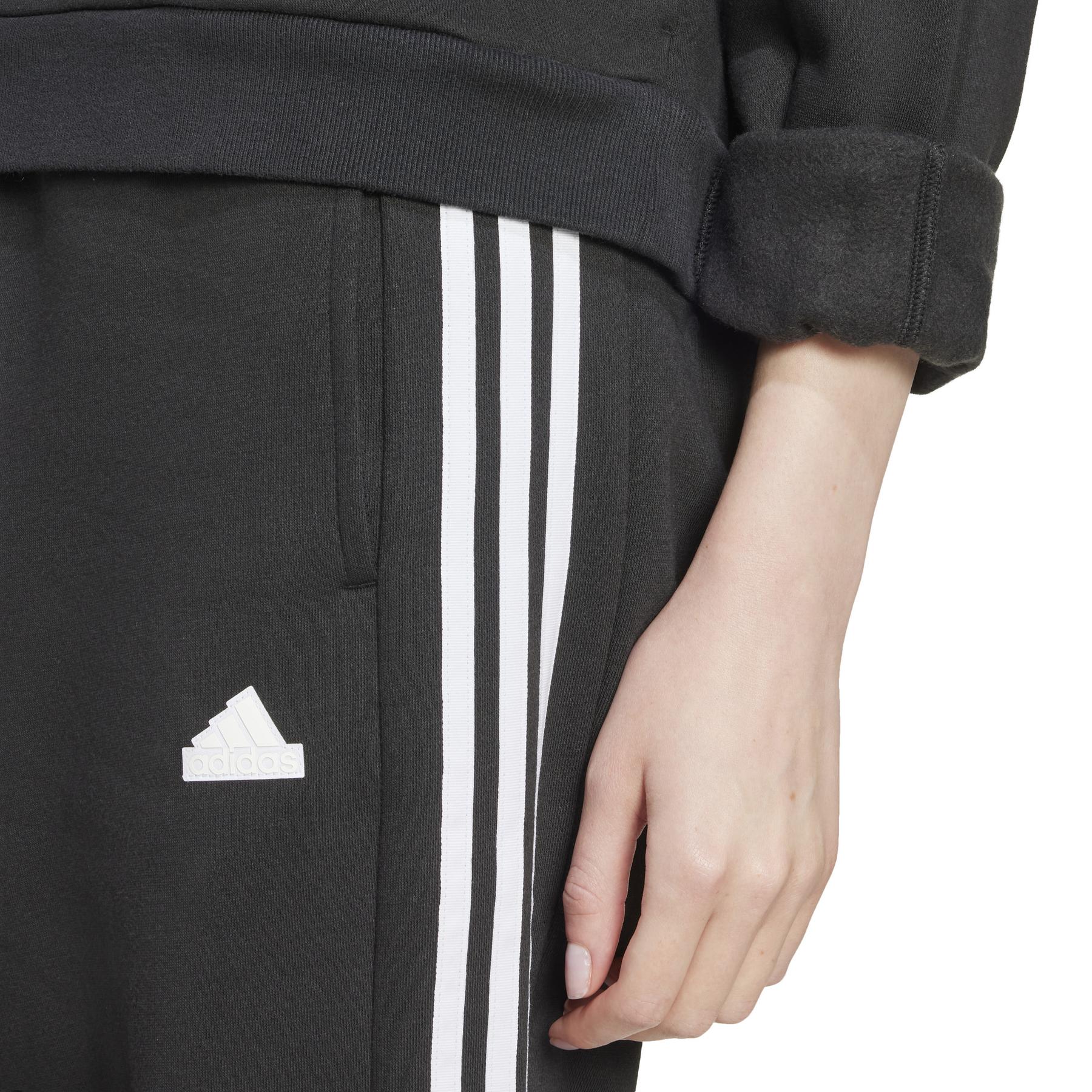 product/a/d/adidas_ix3780_8_apparel_on_model_detail_view_2_white.jpg