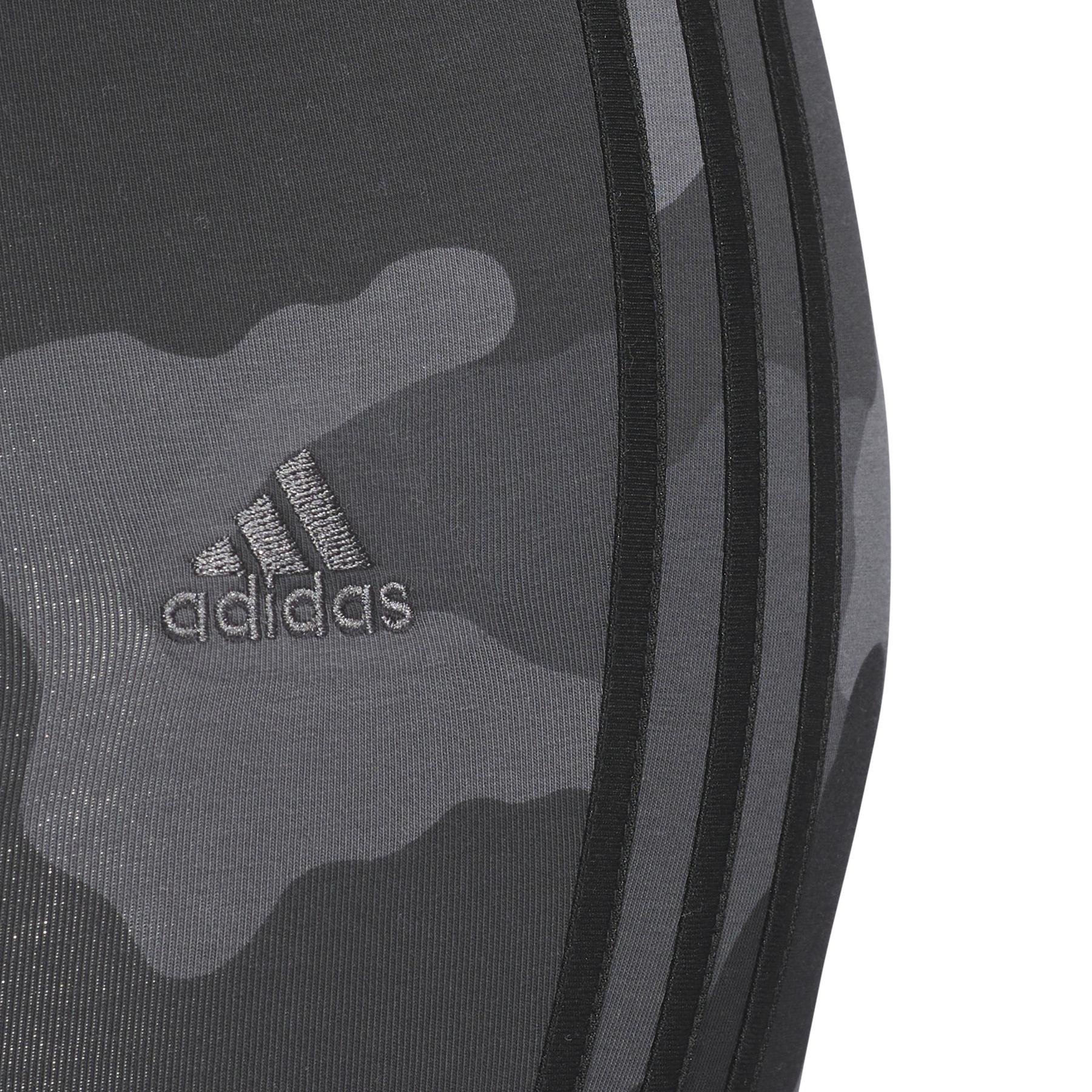 product/a/d/adidas_iy3713_6_apparel_on_model_detail_view_1_white-nw112824.jpg