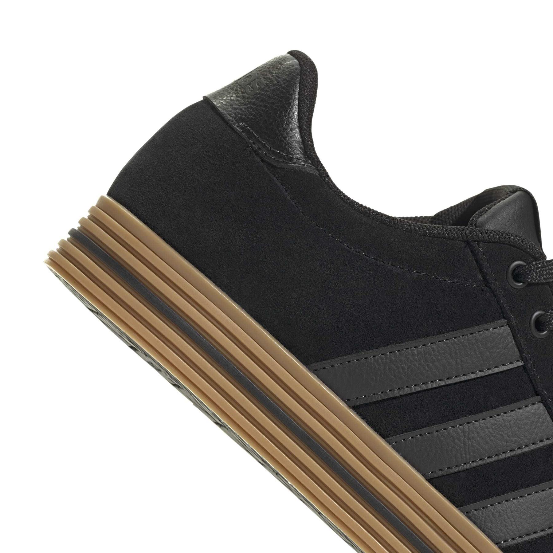 product/a/d/adidas_jh6930_8_footwear_photography_detail_view_1_white-nw091625.jpg