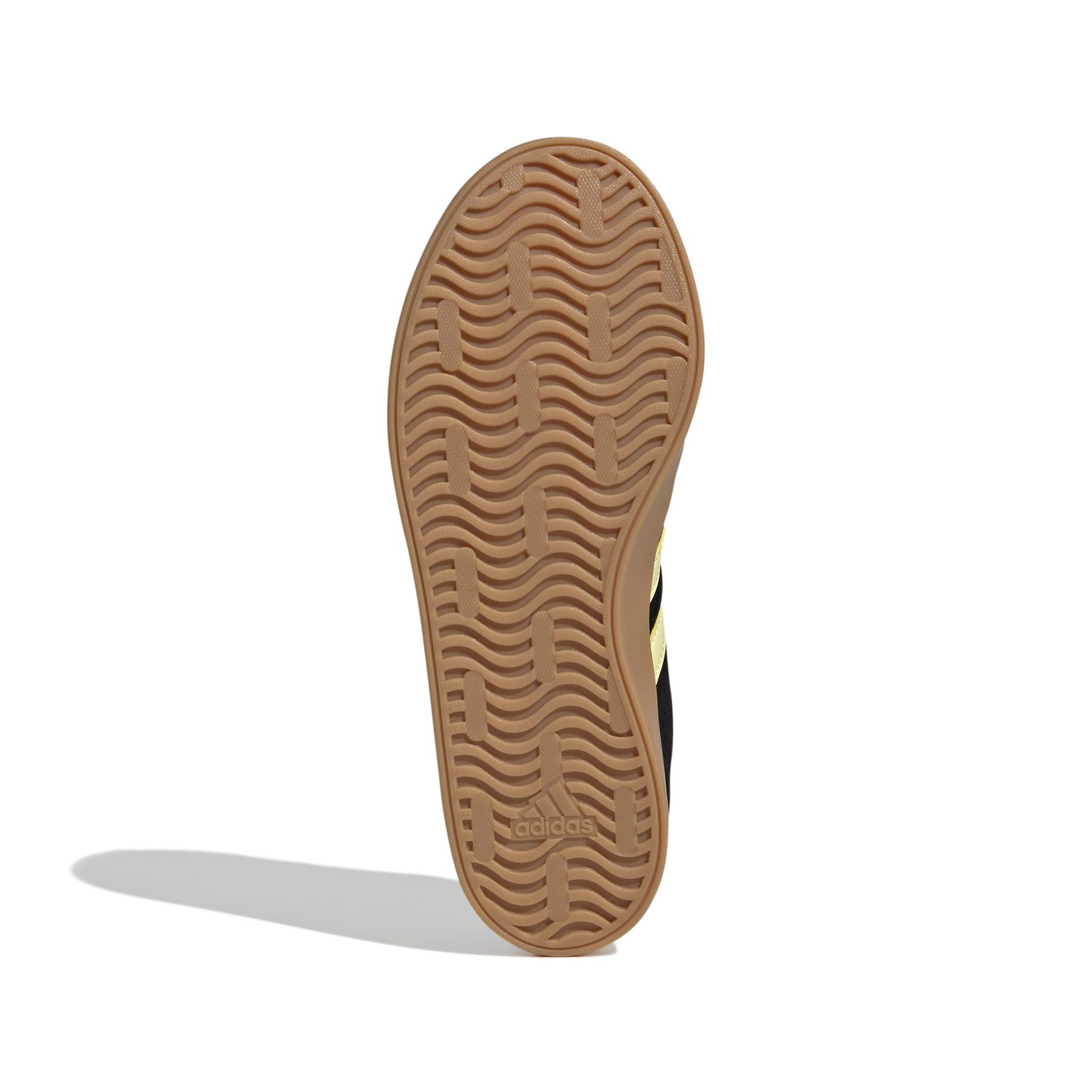 product/a/d/adidas_ji1948_4_footwear_photography_bottom_view_white.jpg