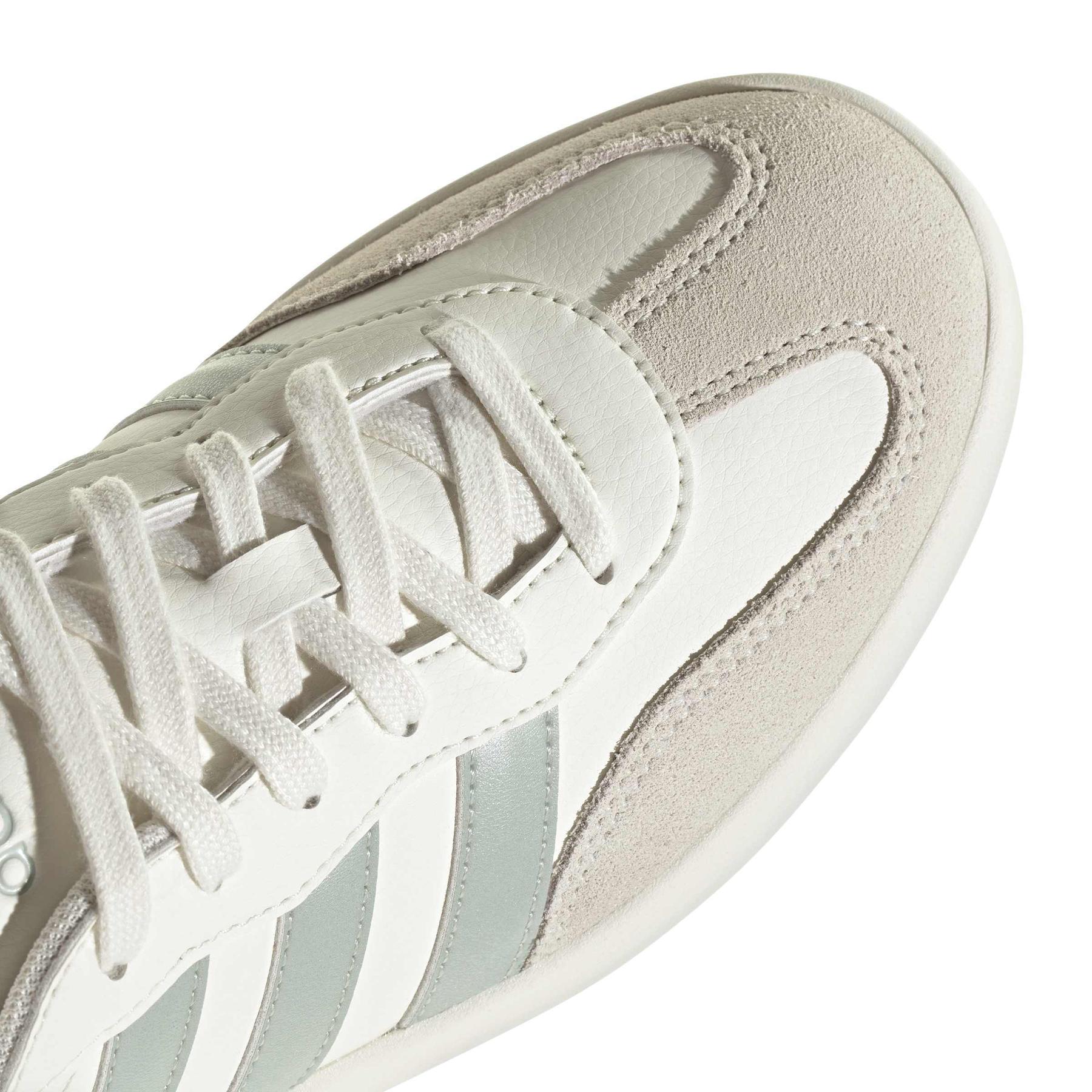 product/a/d/adidas_ji4905_8_footwear_photography_detail_view_1_white-nw091625.jpg