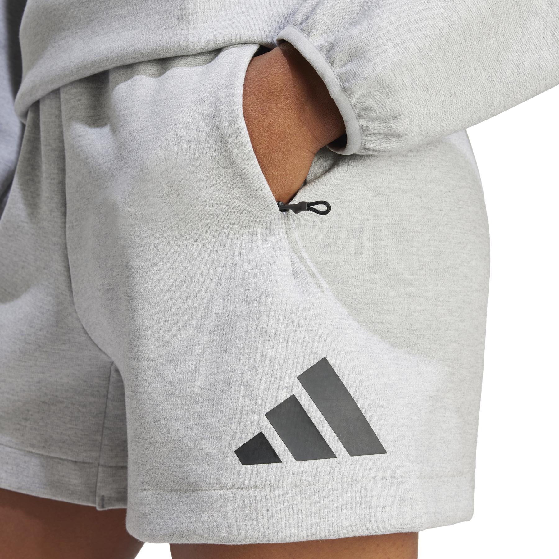product/a/d/adidas_jj4677_7_apparel_on_model_detail_view_1_white.jpg