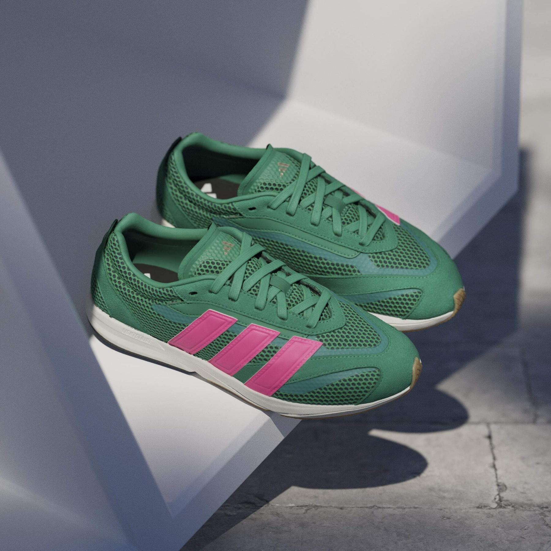 product/a/d/adidas_jp6181_18_footwear_photography_heromrktng_view_5-nw091625.jpg
