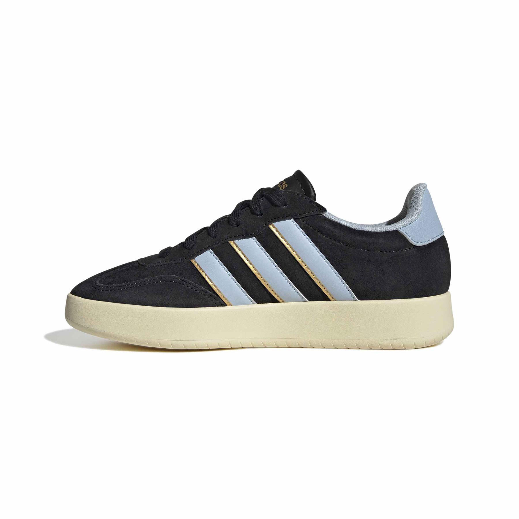 product/a/d/adidas_jp7108_5_footwear_photography_side_medial_center_view_white-nw091625.jpg
