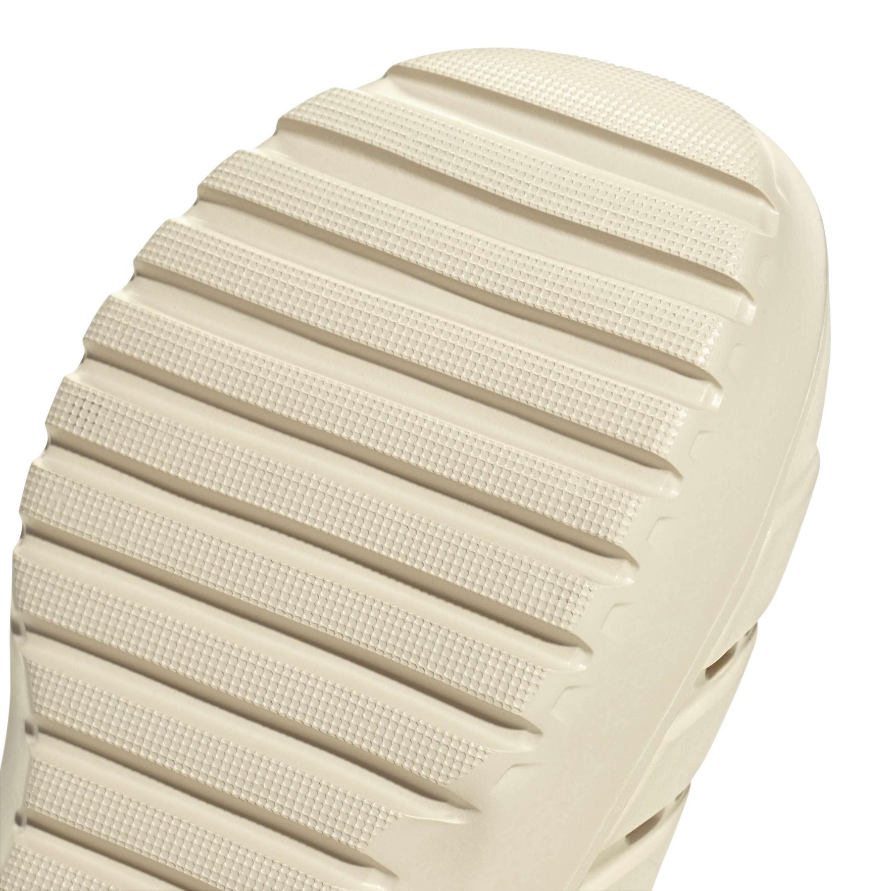 product/a/d/adidas_jp7159_8_footwear_photography_detail_view_1_white-nw091625.jpg