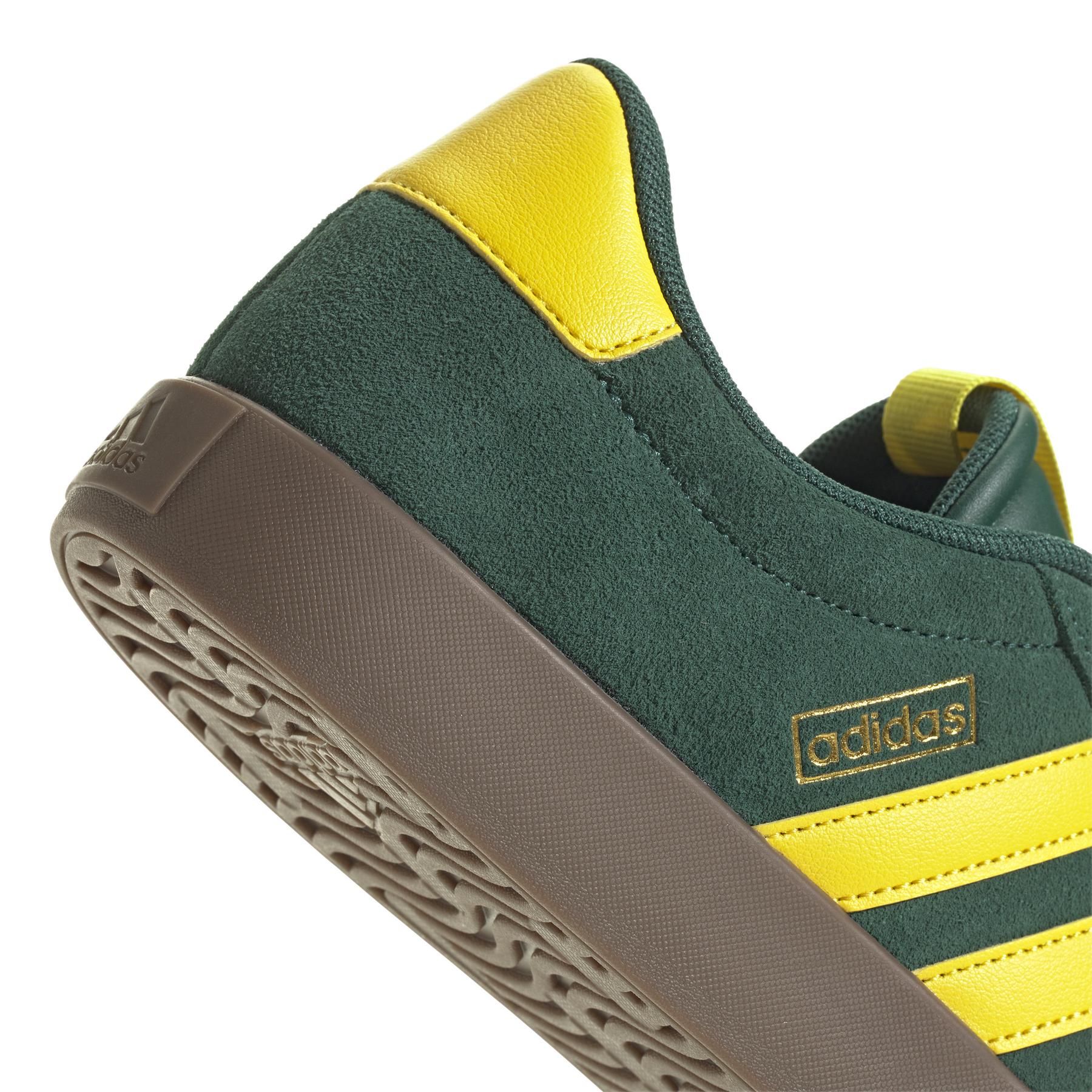 product/a/d/adidas_jp7535_9_footwear_photography_detail_view_2_white-nw091625.jpg