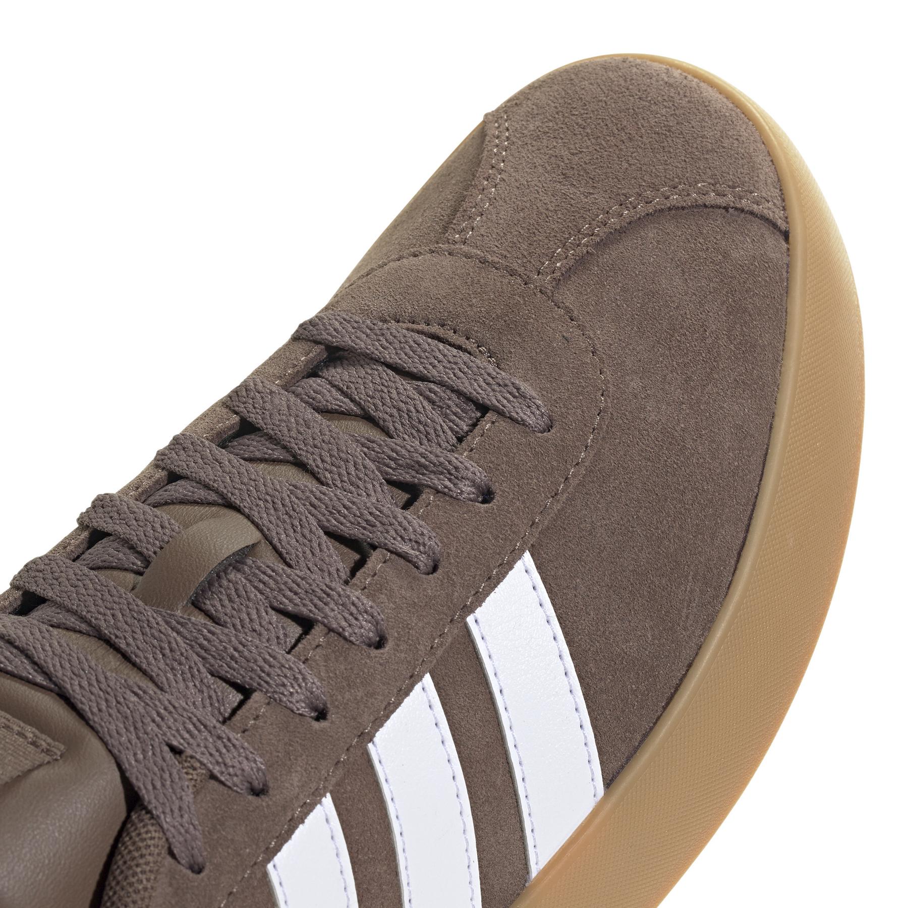 product/a/d/adidas_jp7536_8_footwear_photography_detail_view_1_white.jpg
