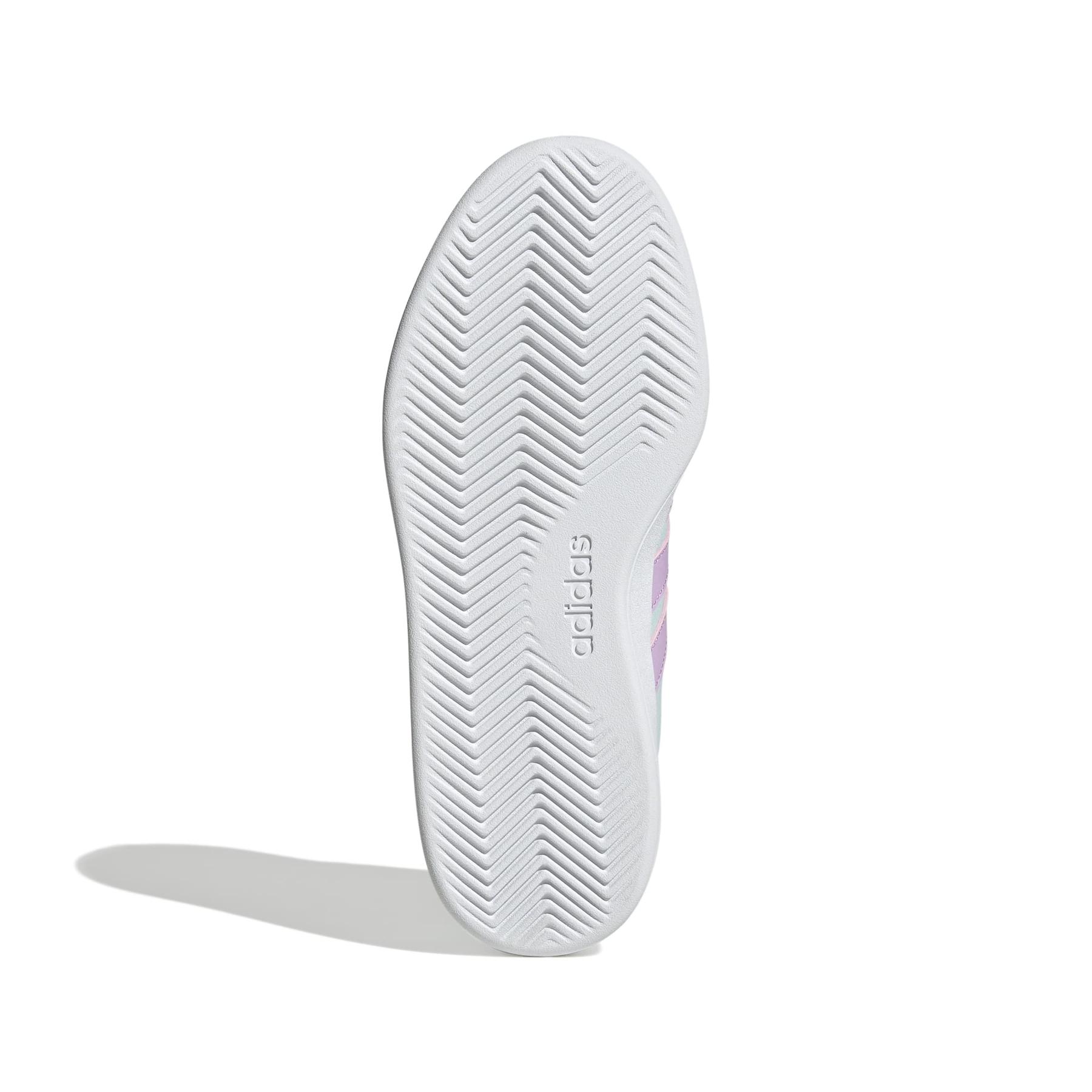 product/a/d/adidas_jq3040_4_footwear_photography_bottom_view_white-nw091625.jpg
